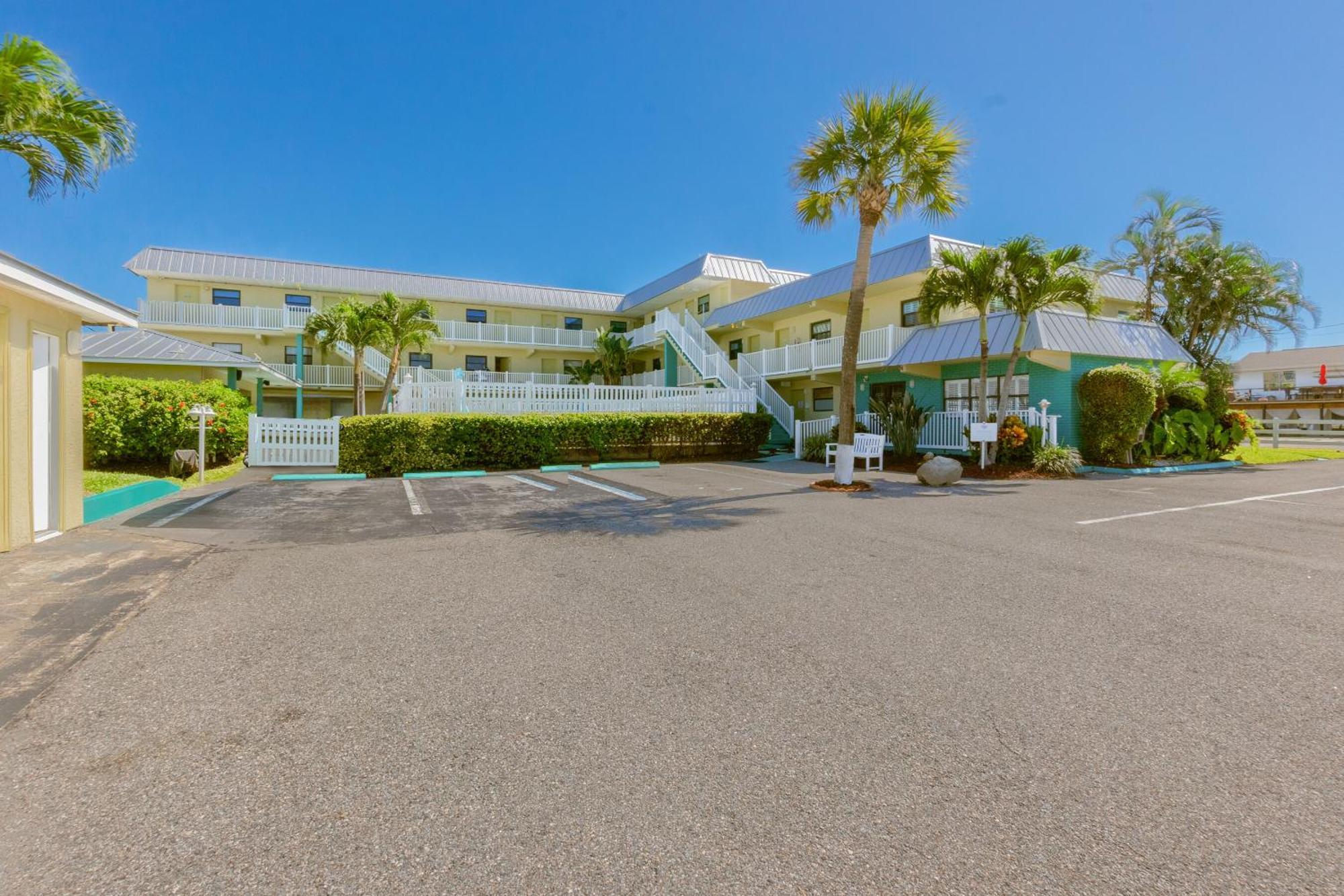 Tuckaway Shores Resort