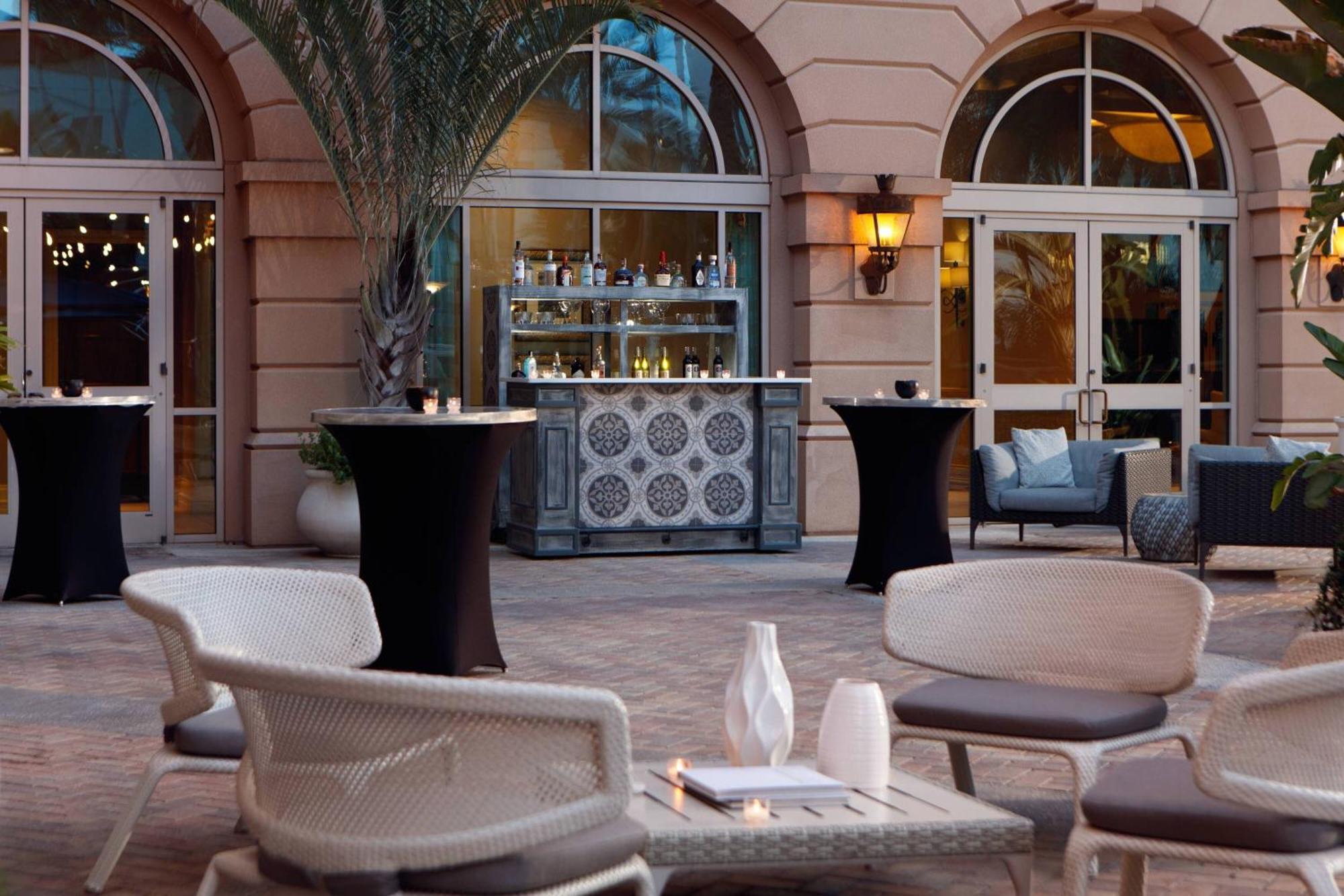 Renaissance International Plaza Tampa