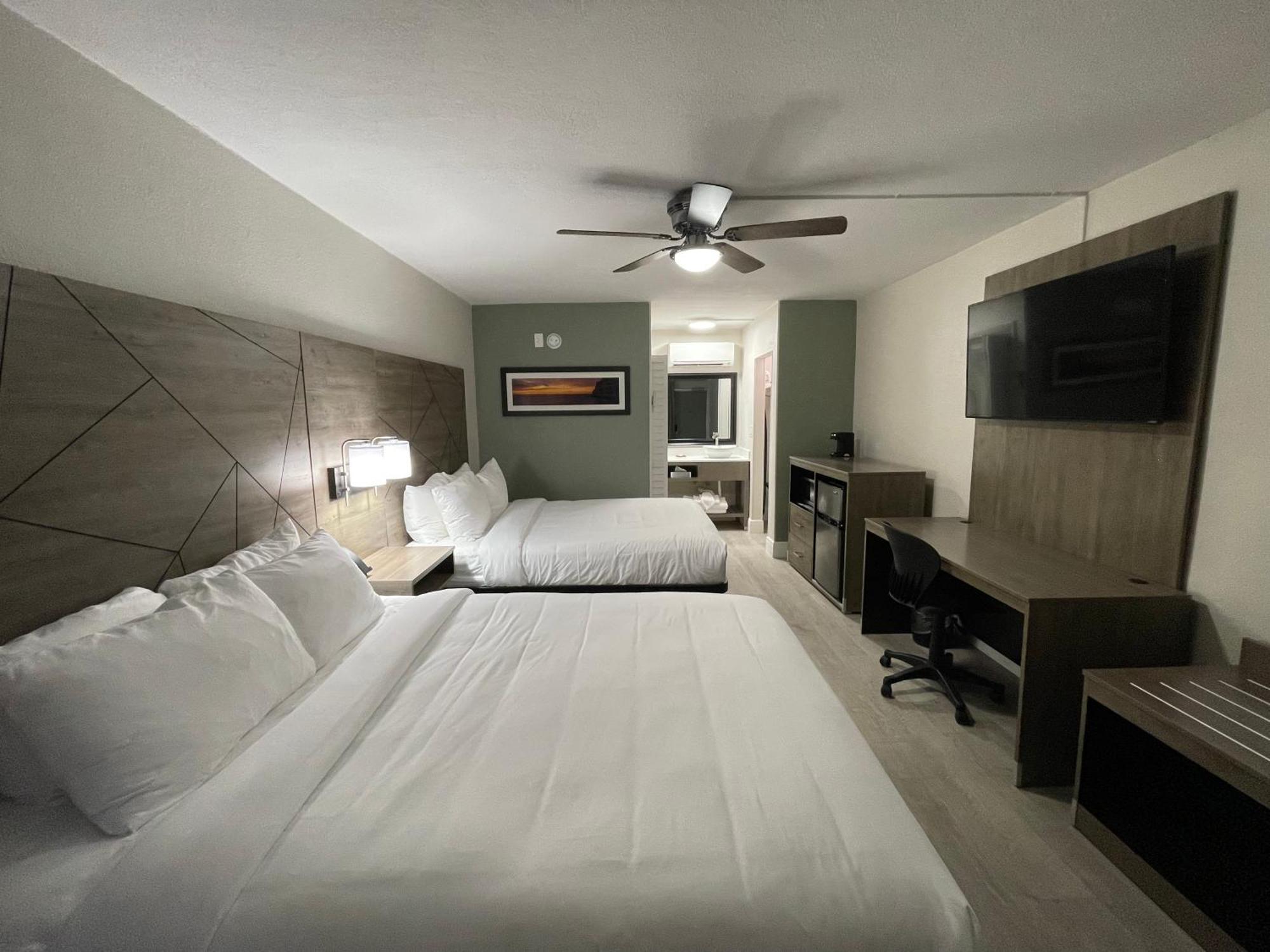 Quality & Airport-cruise Port Hotel Hollywood
