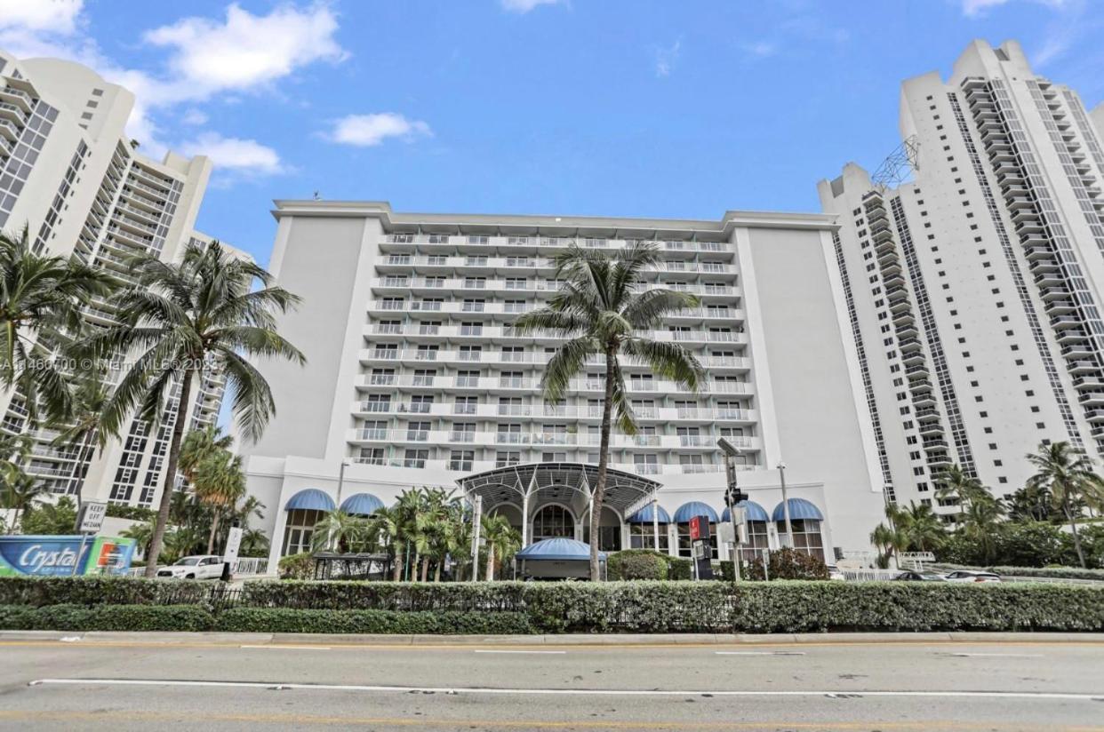 Ramada Plaza By Wyndham Marco Polo 3* Golden Beach