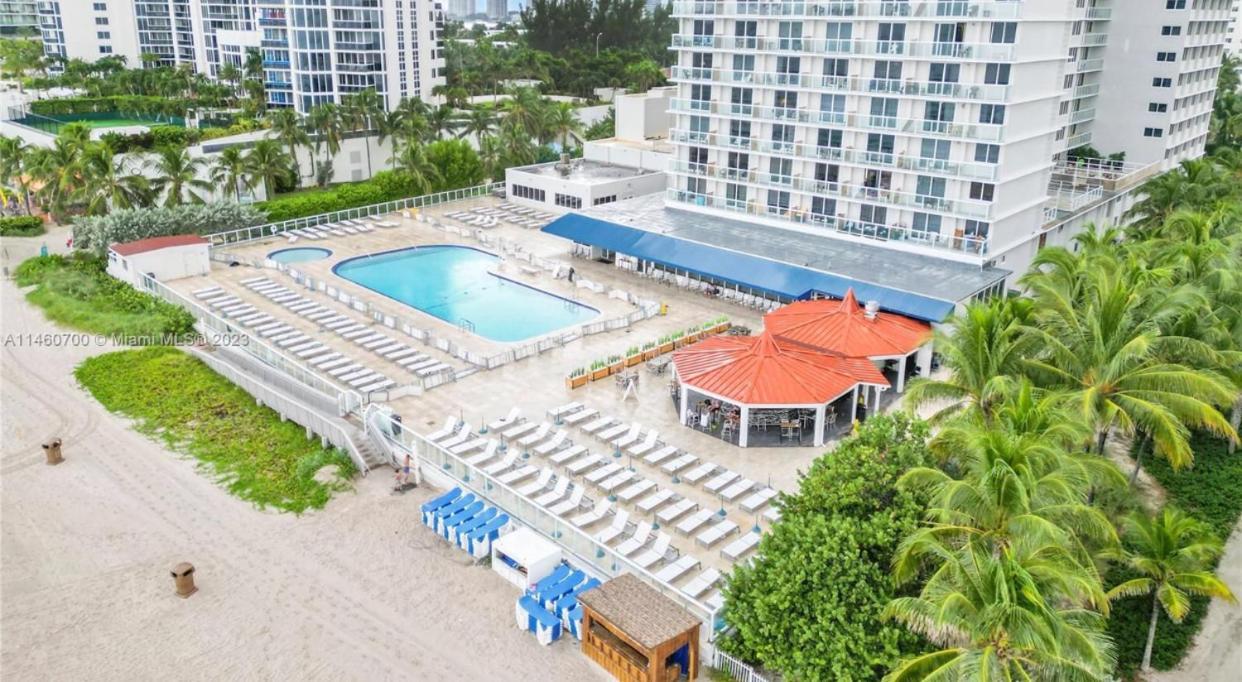 Ramada Plaza By Wyndham Marco Polo Hotel