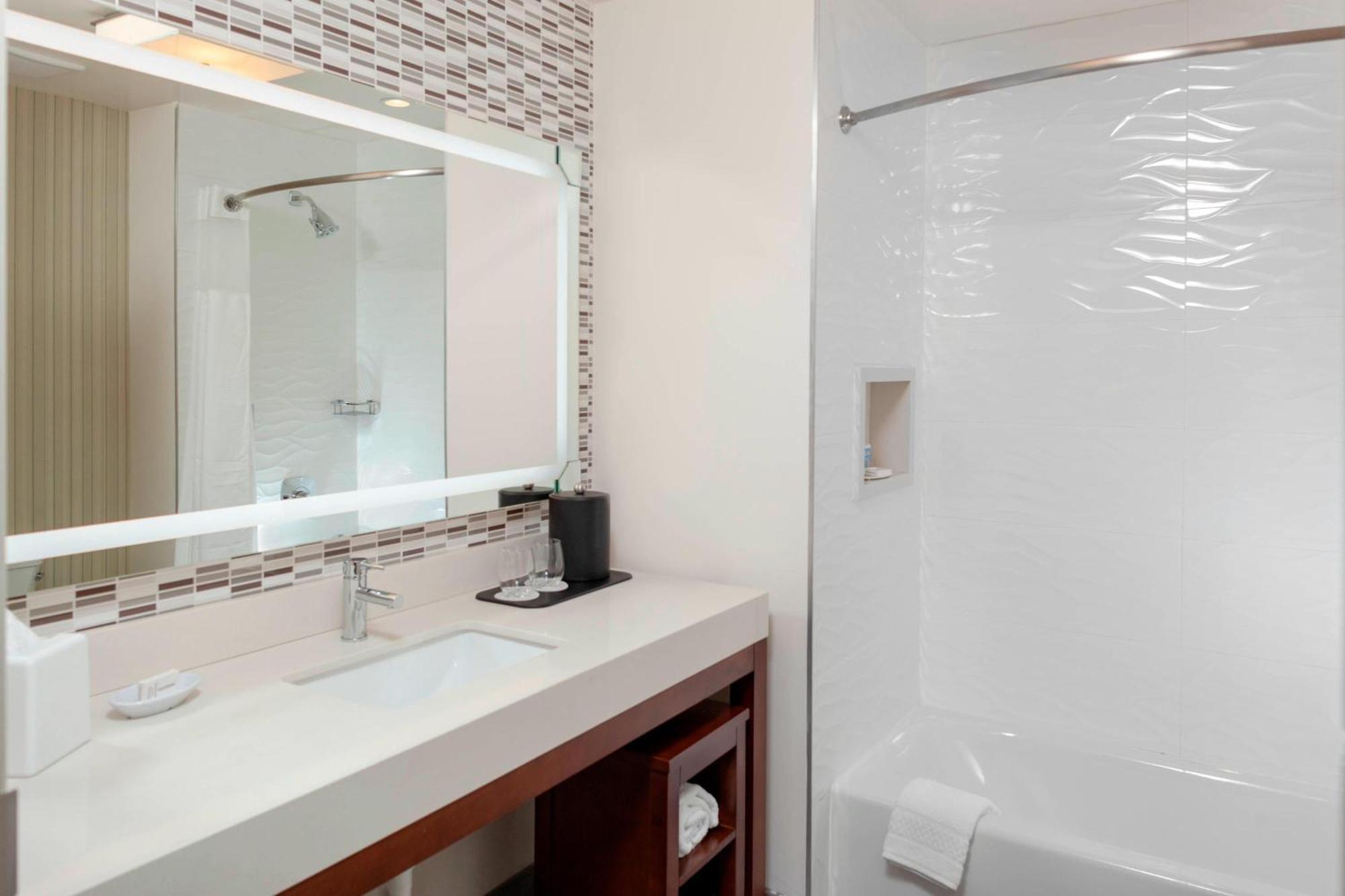 Hotel Courtyard By Marriott Historic Downtown 3*