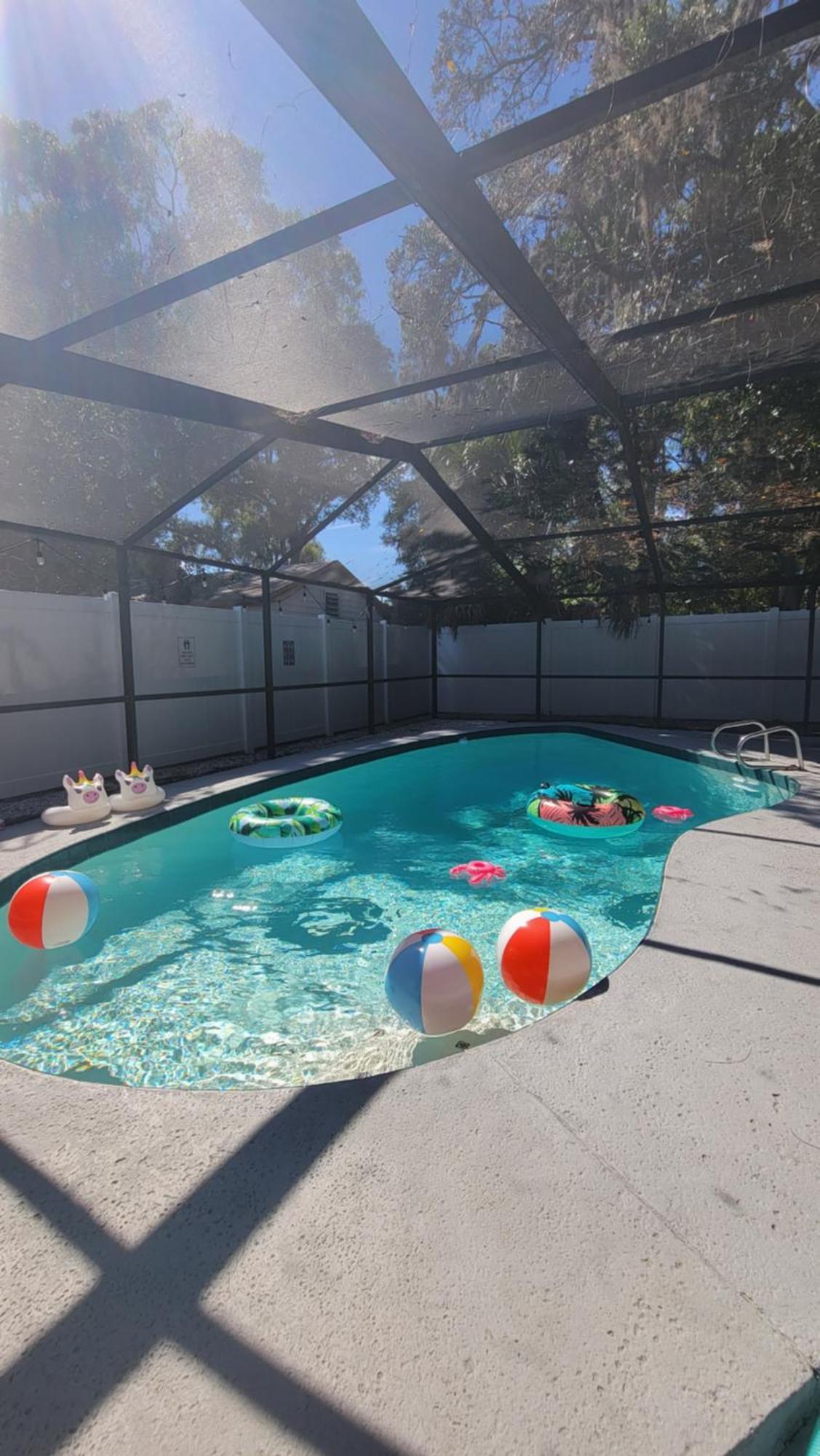 Holiday home Entirehouse W/bush Garden View_private Heated Pool Tampa