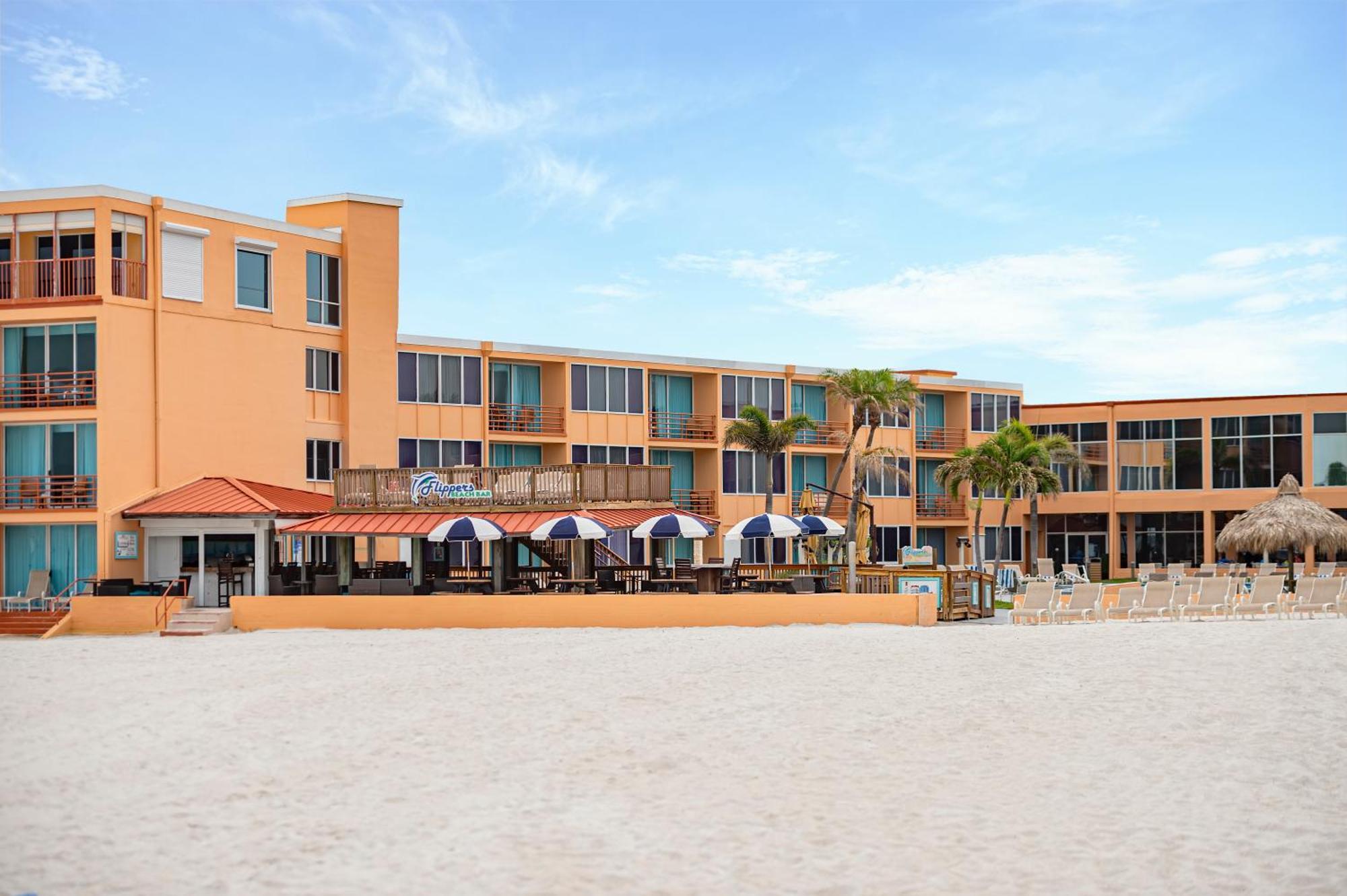 Dolphin Hotel 3*