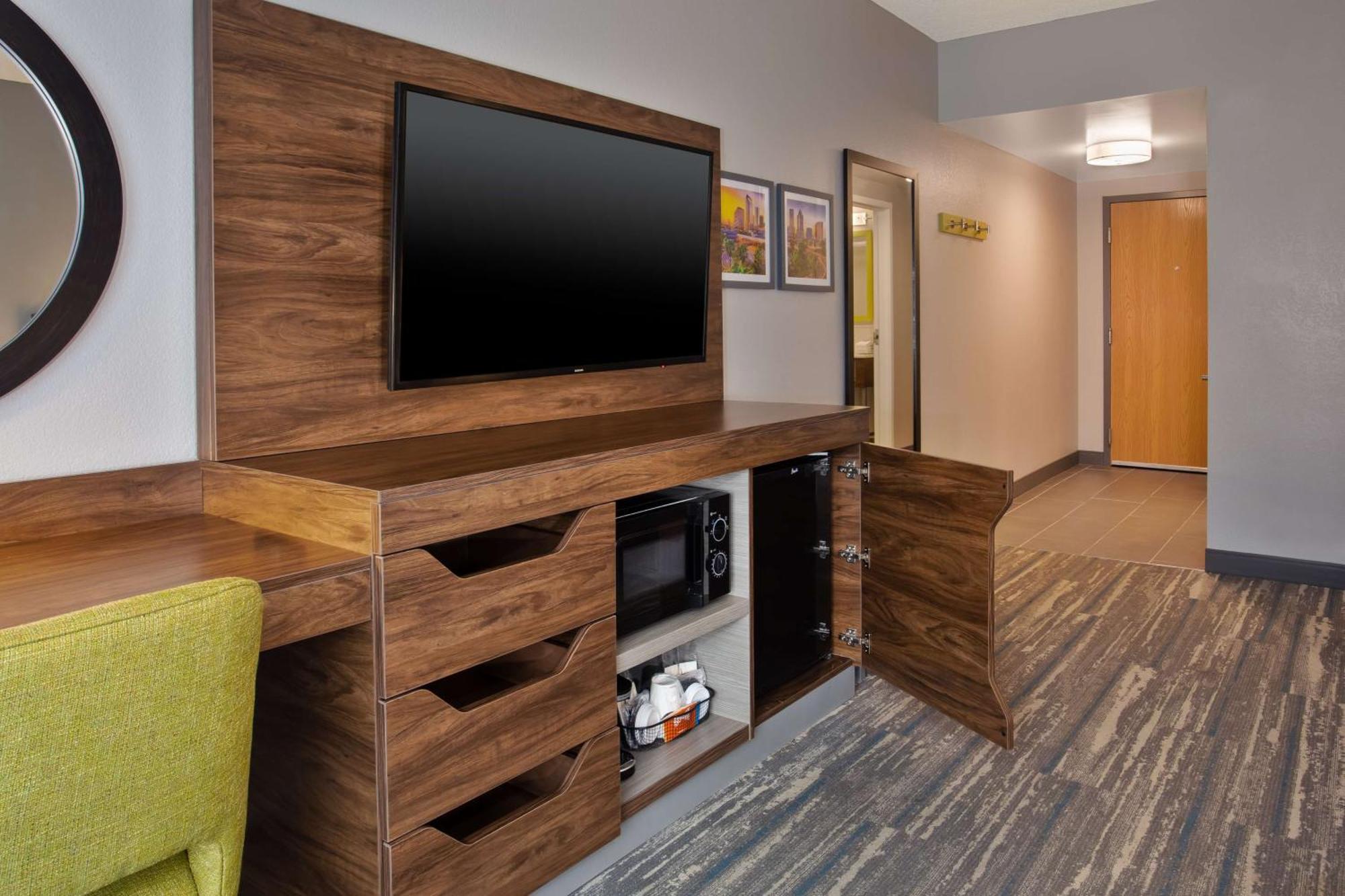 Hotel Hampton & Tampa East Casino Area 3*