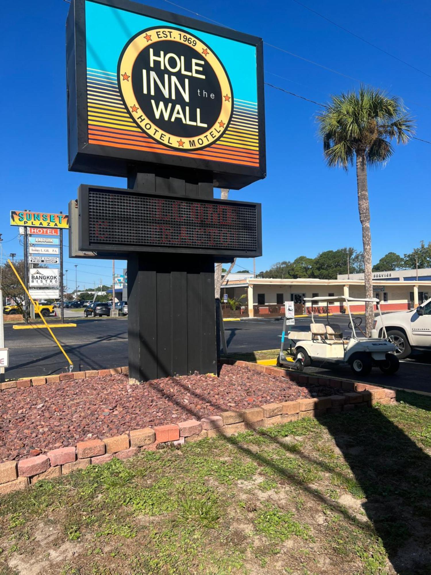 Hole The - Walton - Sunset Plaza - Nearby Beaches & Hurlburt Motel 2*