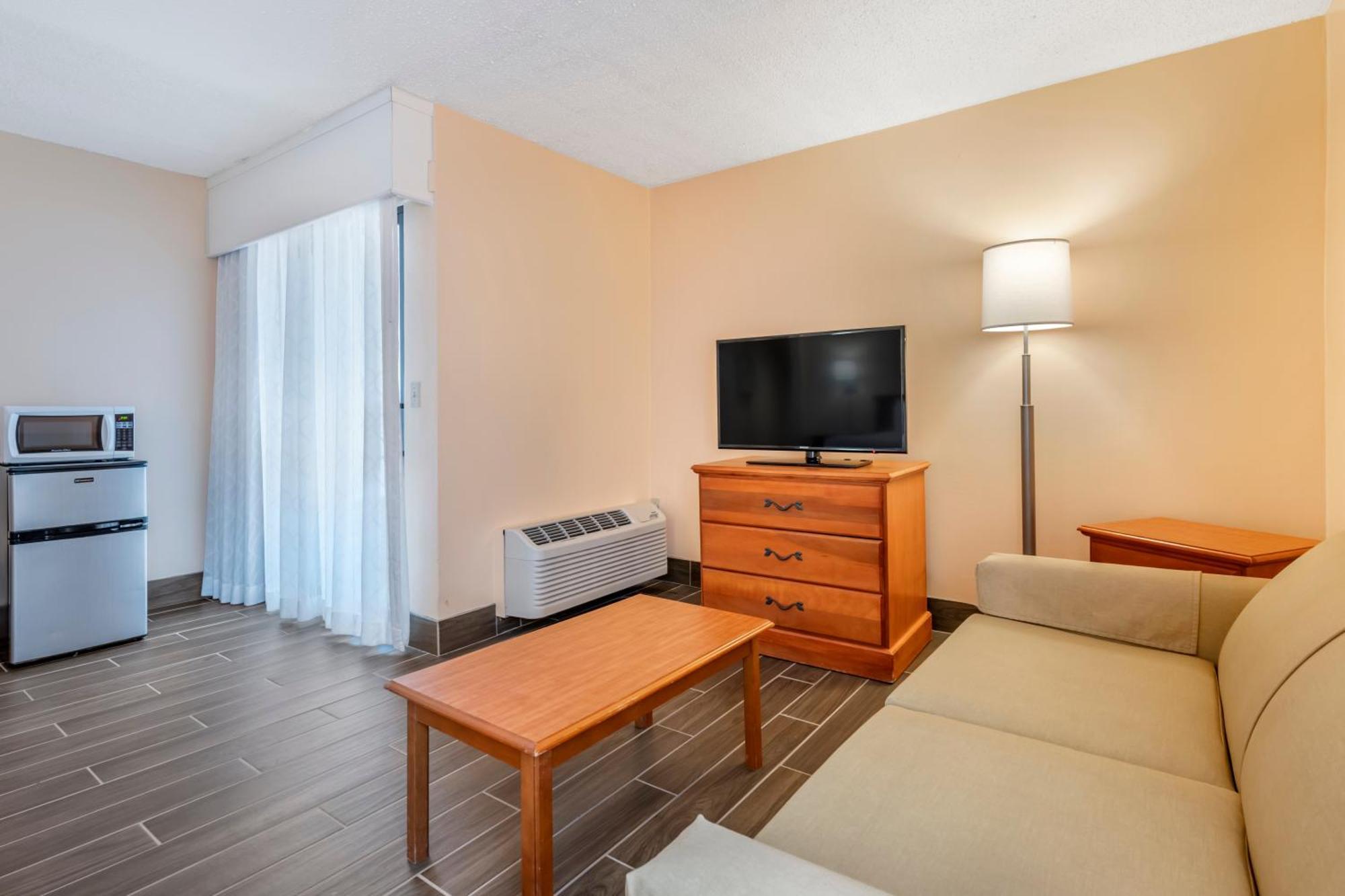 Tropical Winds Hotel 3*
