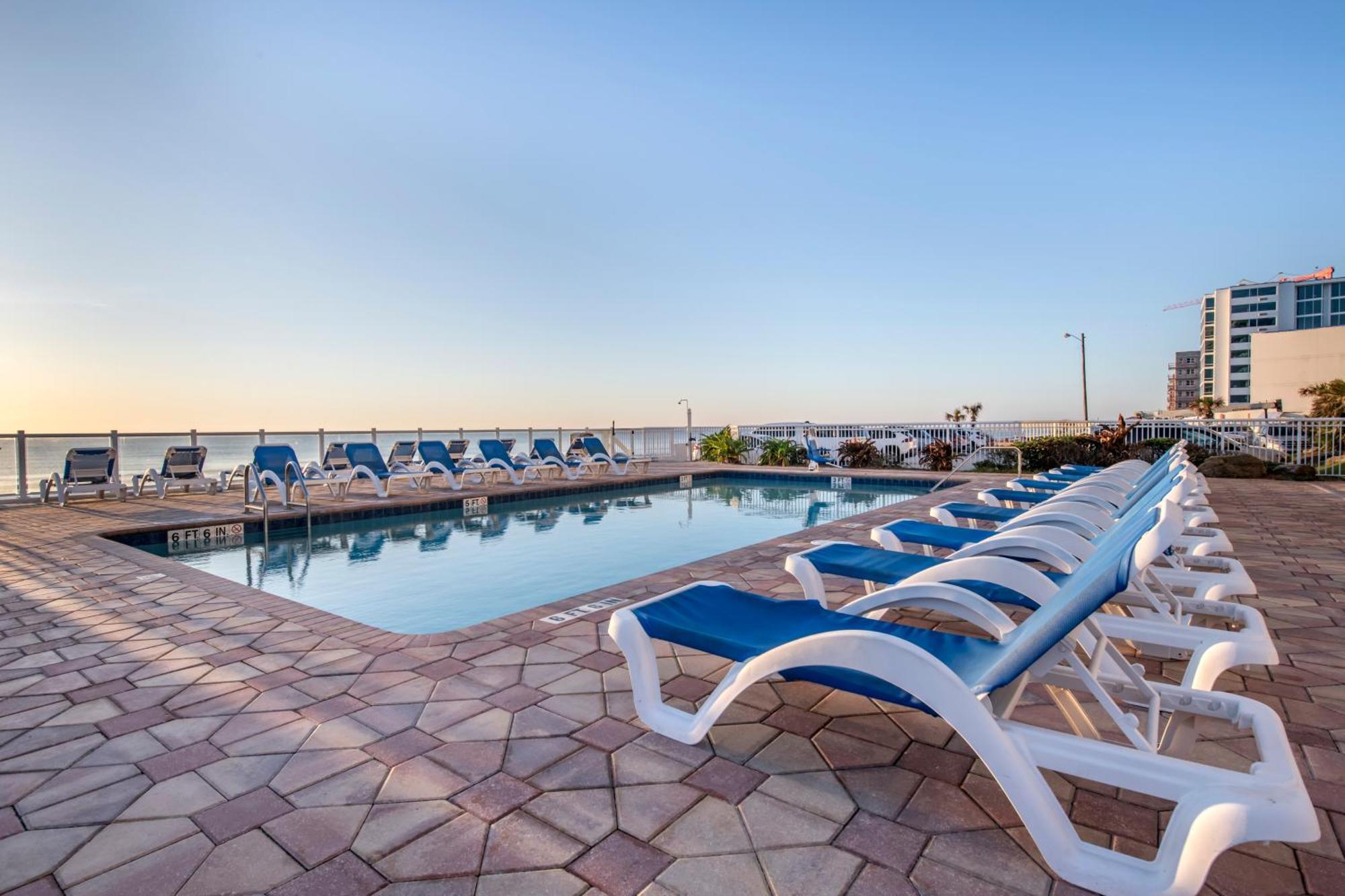 Tropical Winds Hotel 3*
