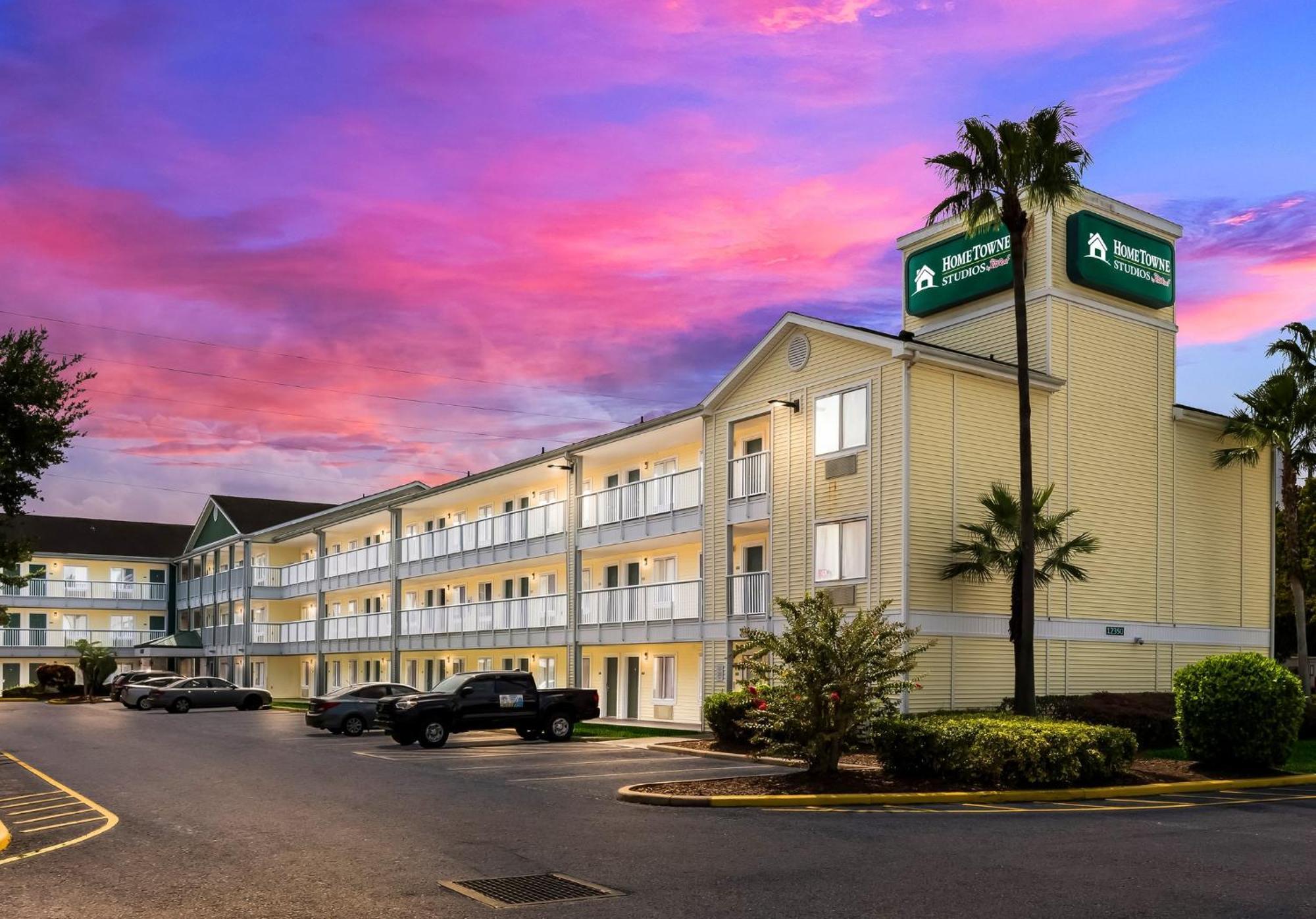 Motel Hometowne By Red Roof Orlando - Ucf Area