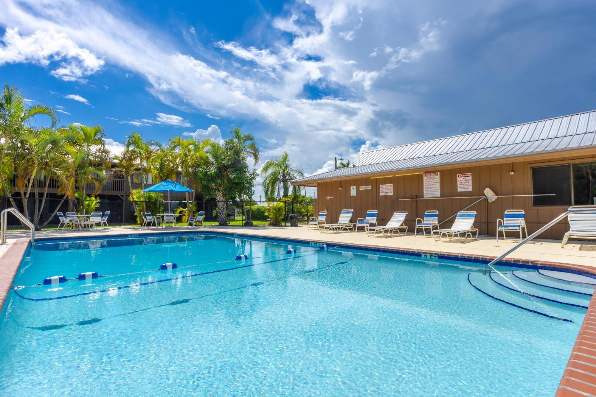 Apartment Bass & Sun 2/2 Bedroom Clewiston