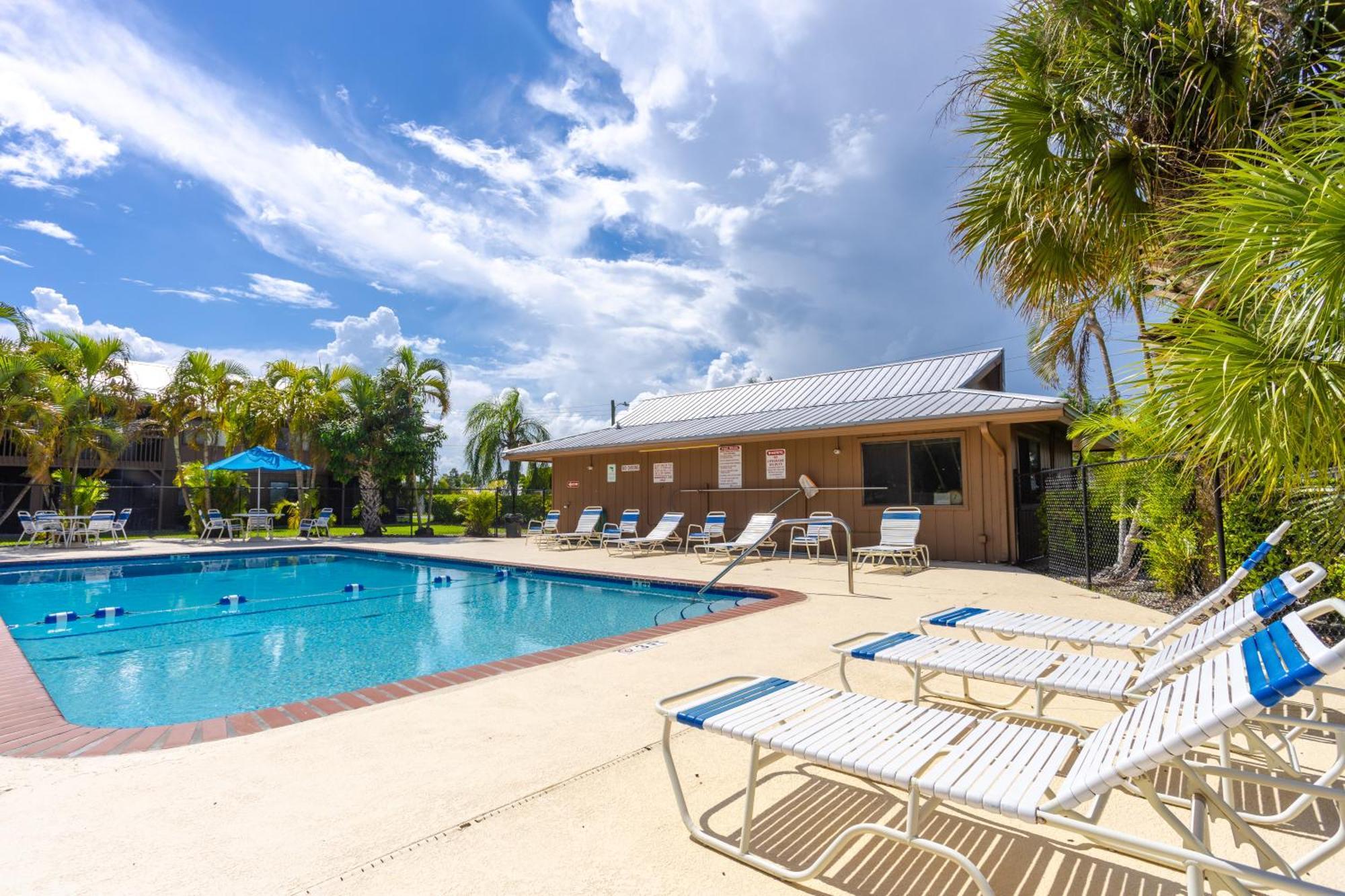 Bass & Sun 2/2 Bedroom Apartment