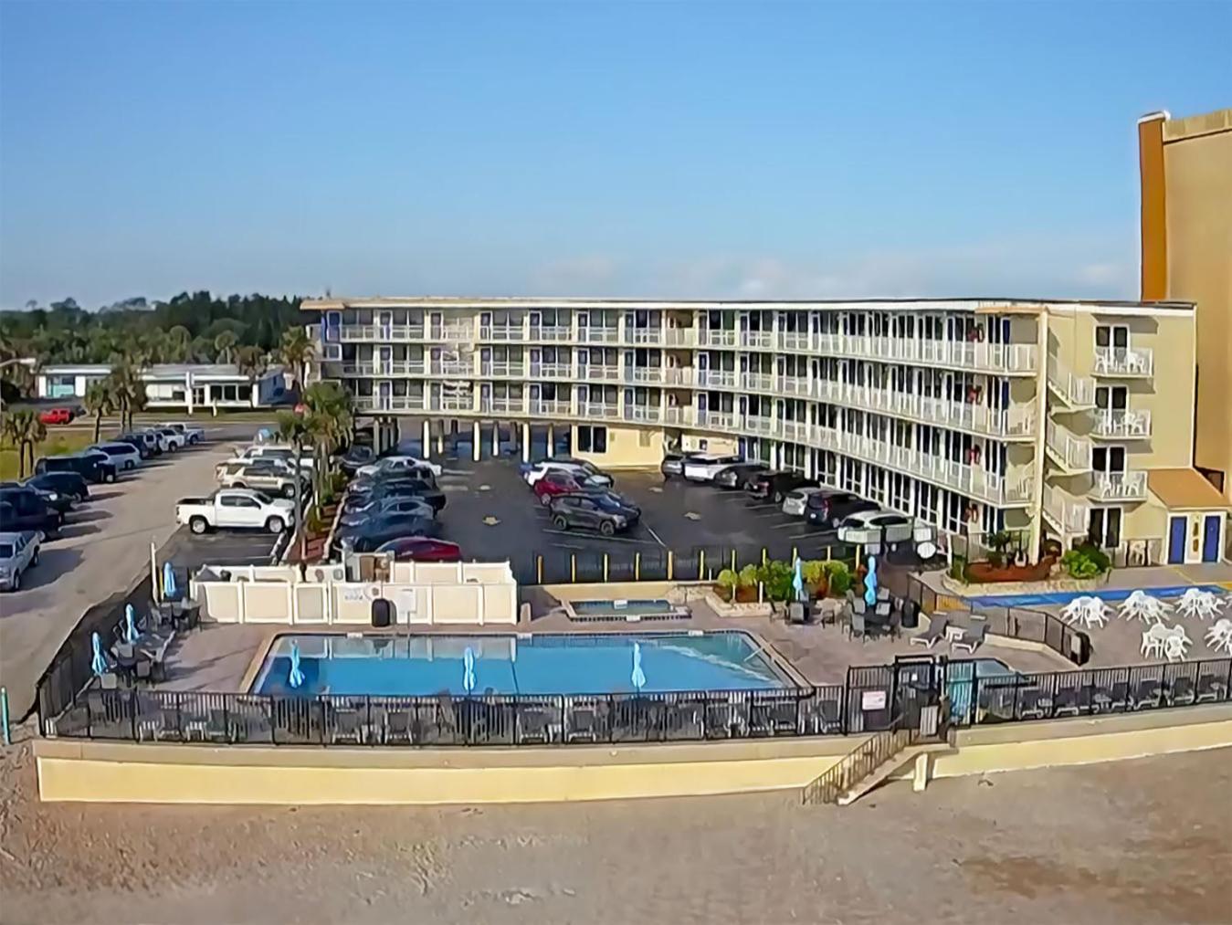 Resort Outrigger Club