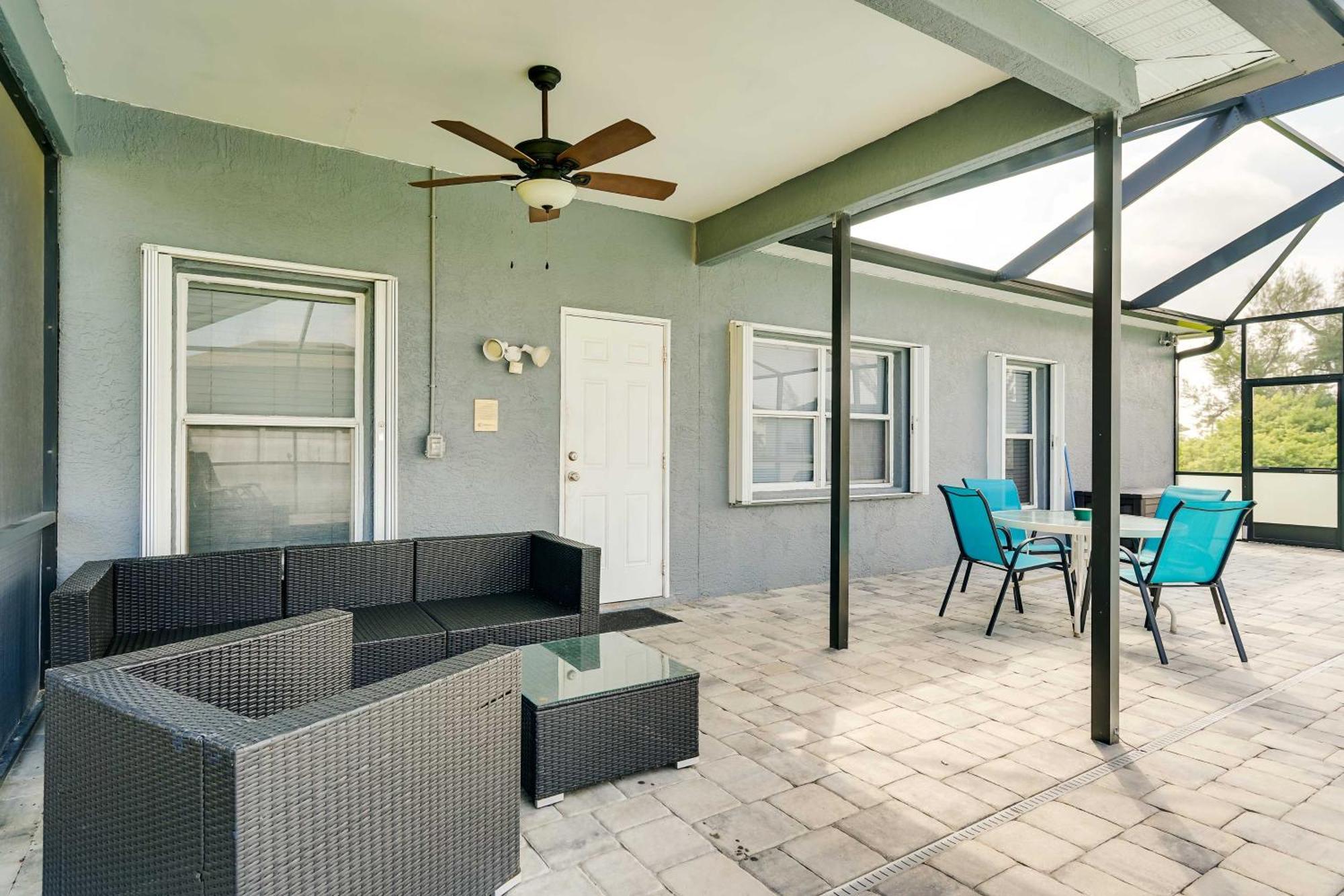Modern With Patio And Grill In Cape Coral! Holiday home Cape Coral