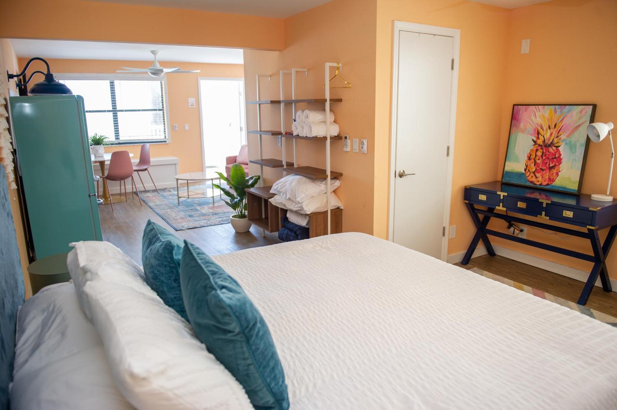Hotel Sunburst Inn-
