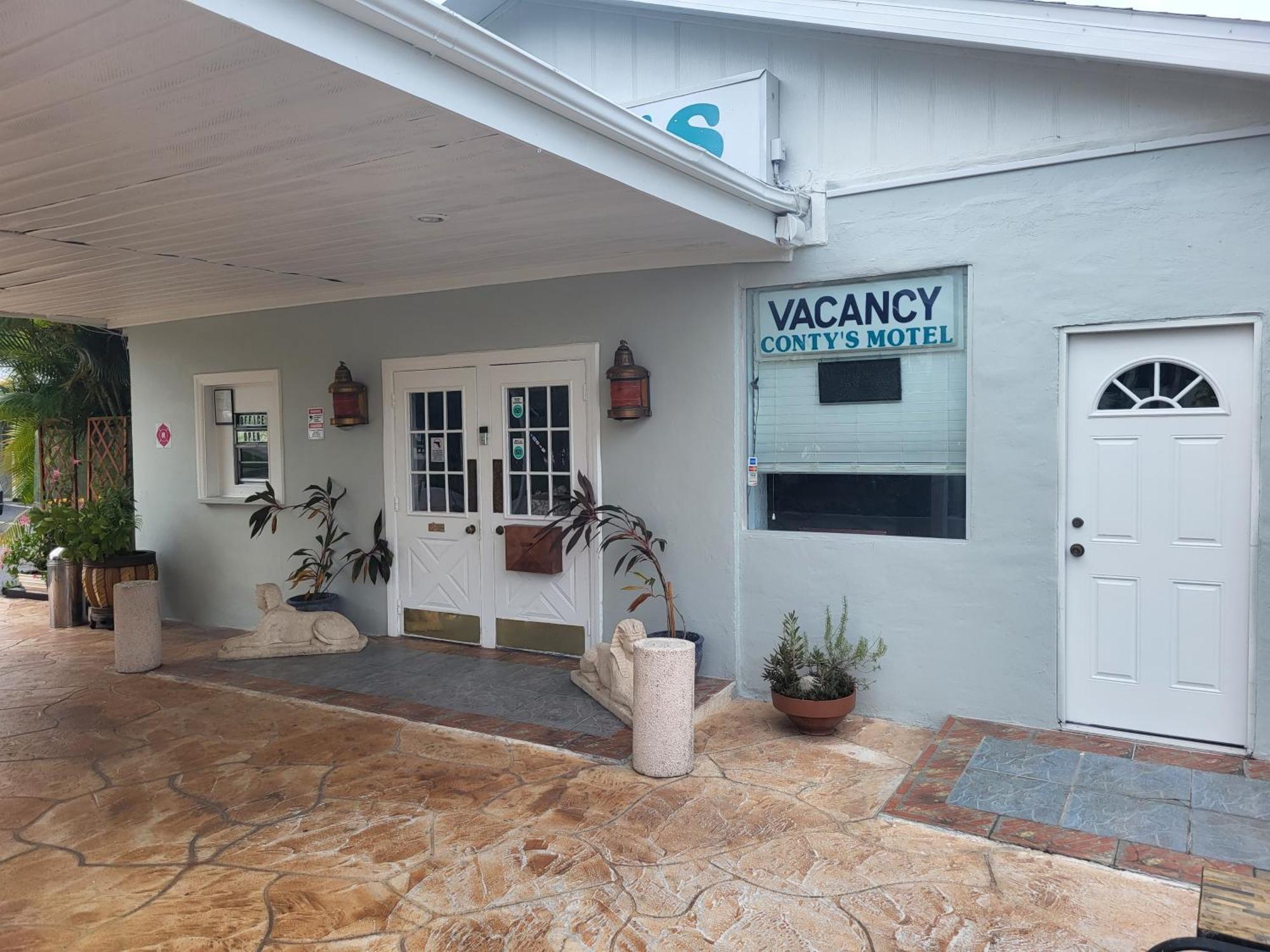 Conty's Motel 2*