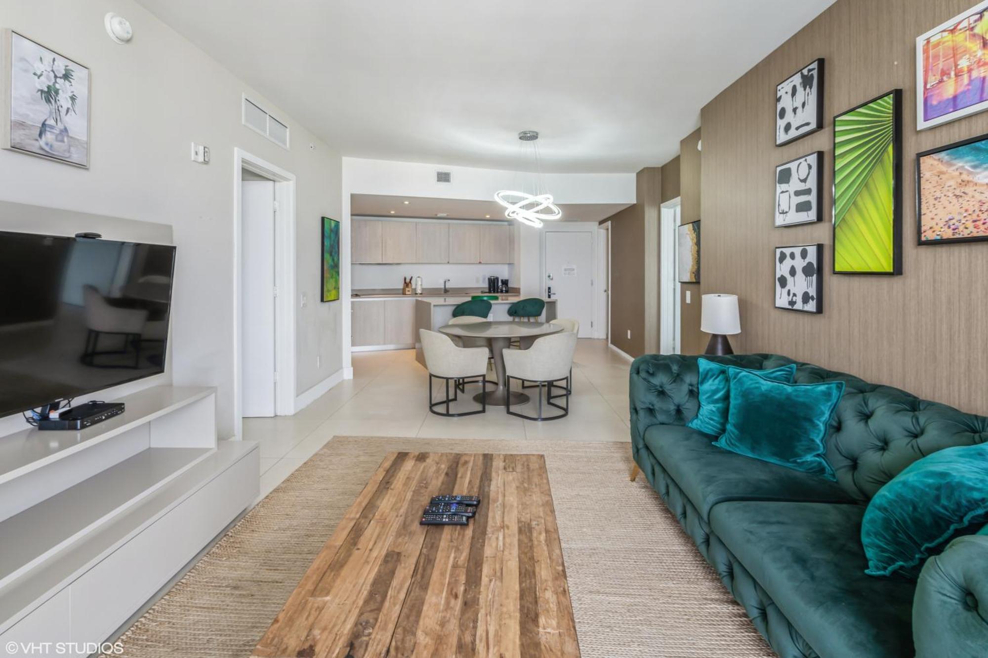 Apartment Lyfe Building - Private Apts Over The *