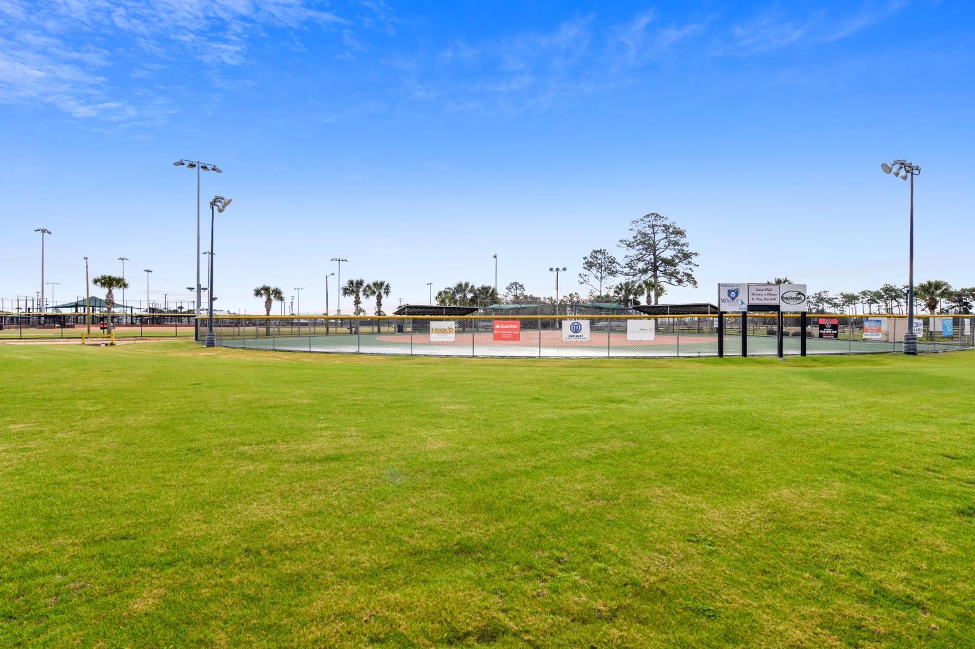 Holiday home Twin Palms #1605 By Book That Panama City Beach