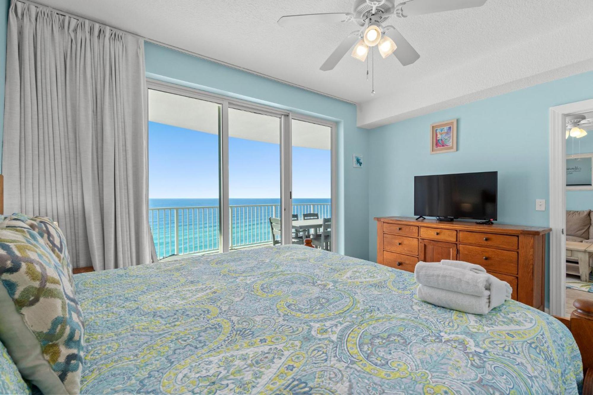 Twin Palms #1605 By Book That Holiday home *
