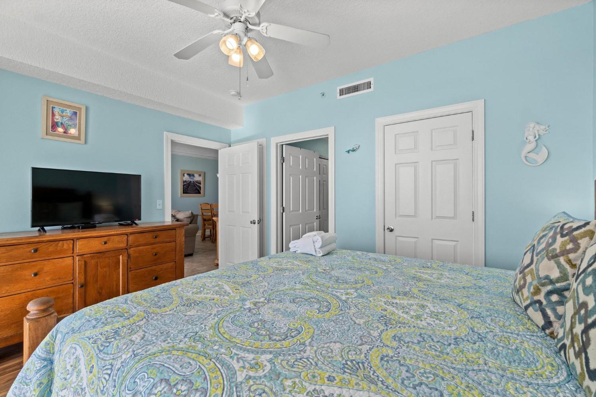Holiday home Twin Palms #1605 By Book That *