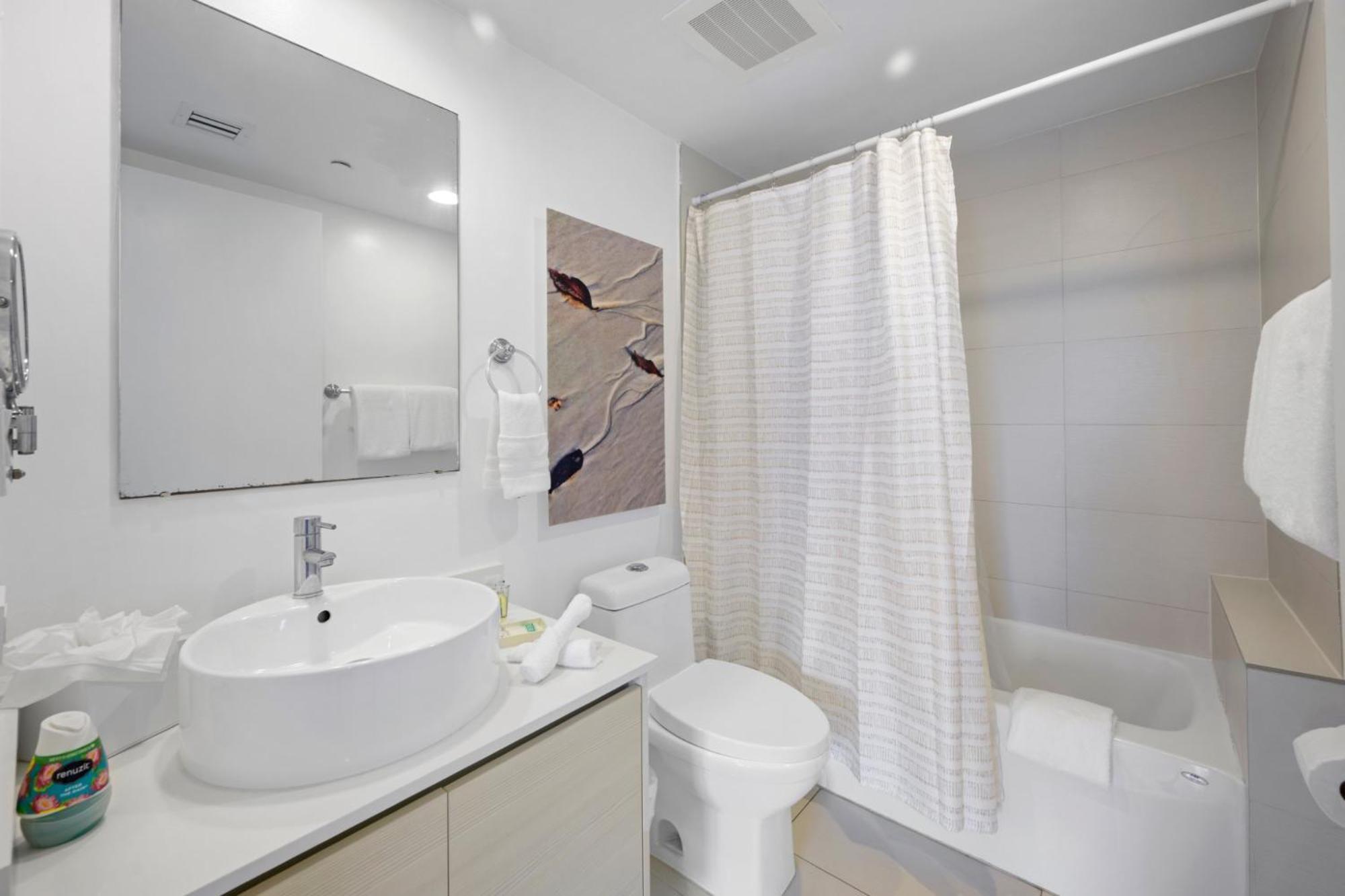 Apartment Hallandale Sky Water View