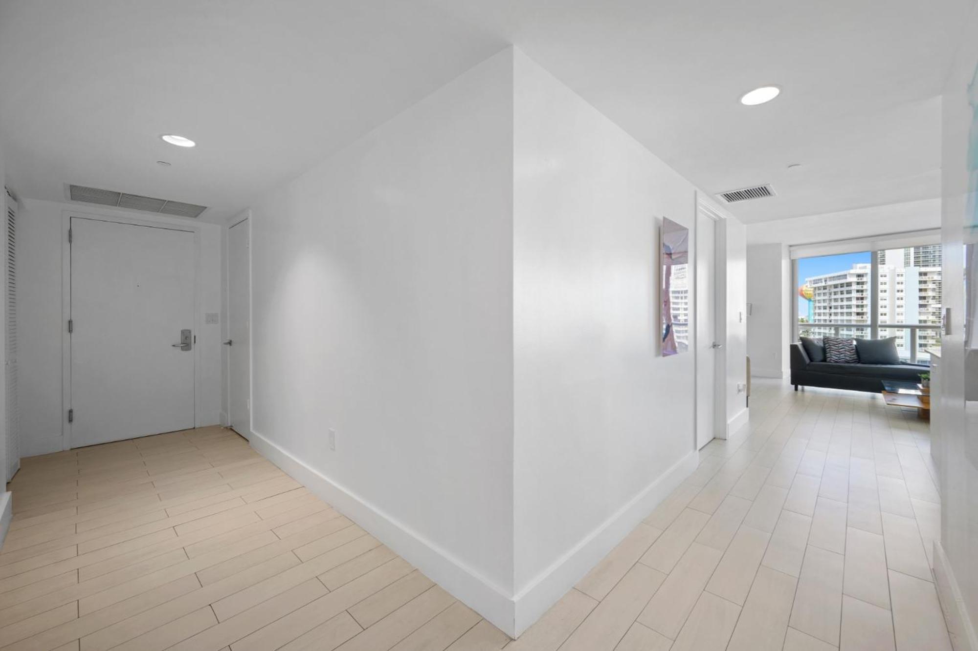 Hallandale Sky Water View Apartment *