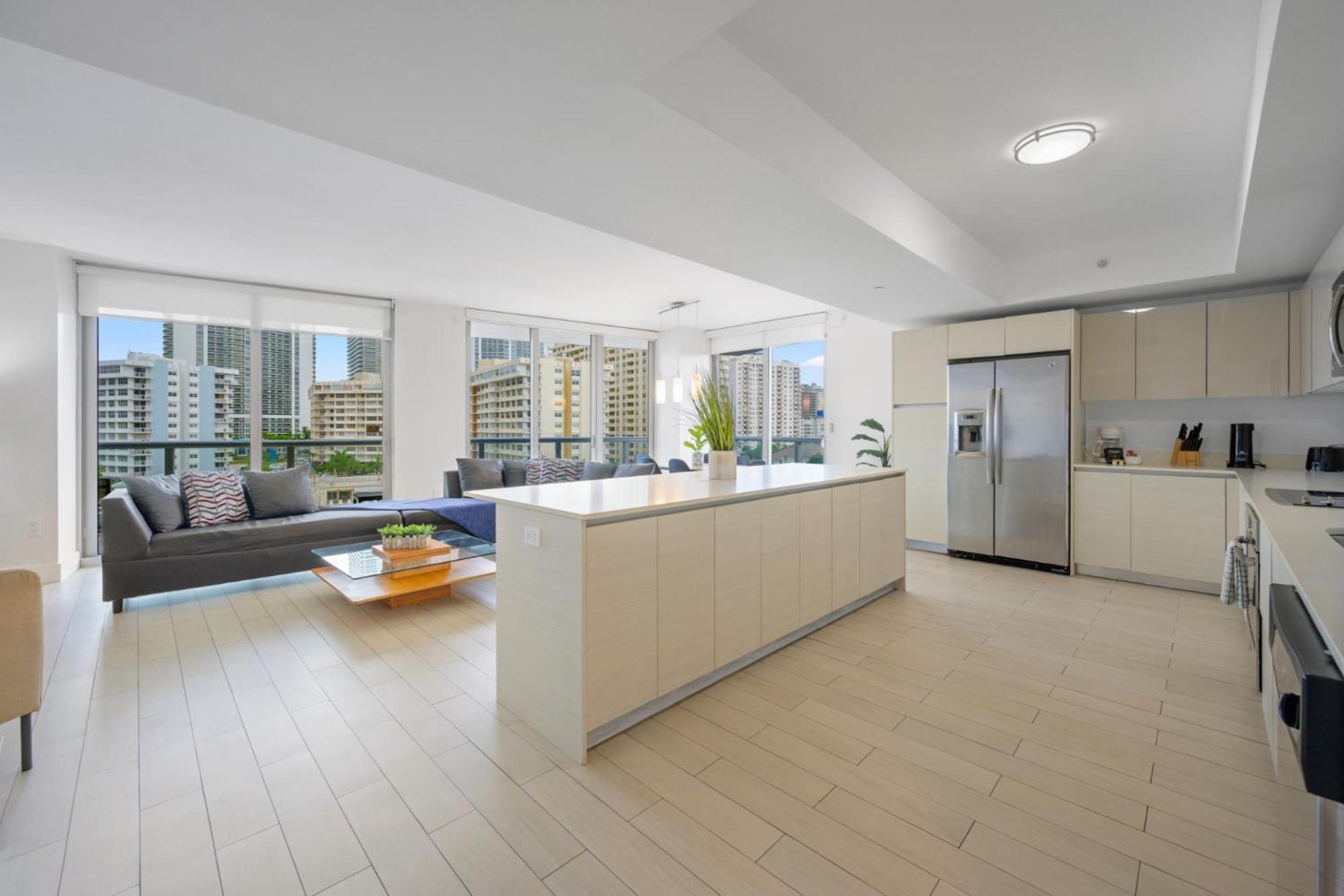 Hallandale Sky Water View Apartment *