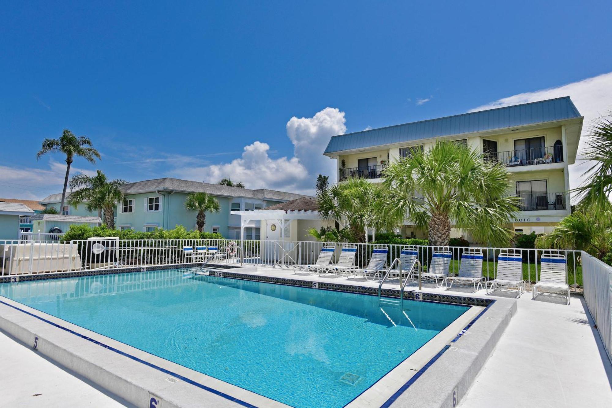 Absolute Anna Maria-private Access-heated Pool-water Views From Every *