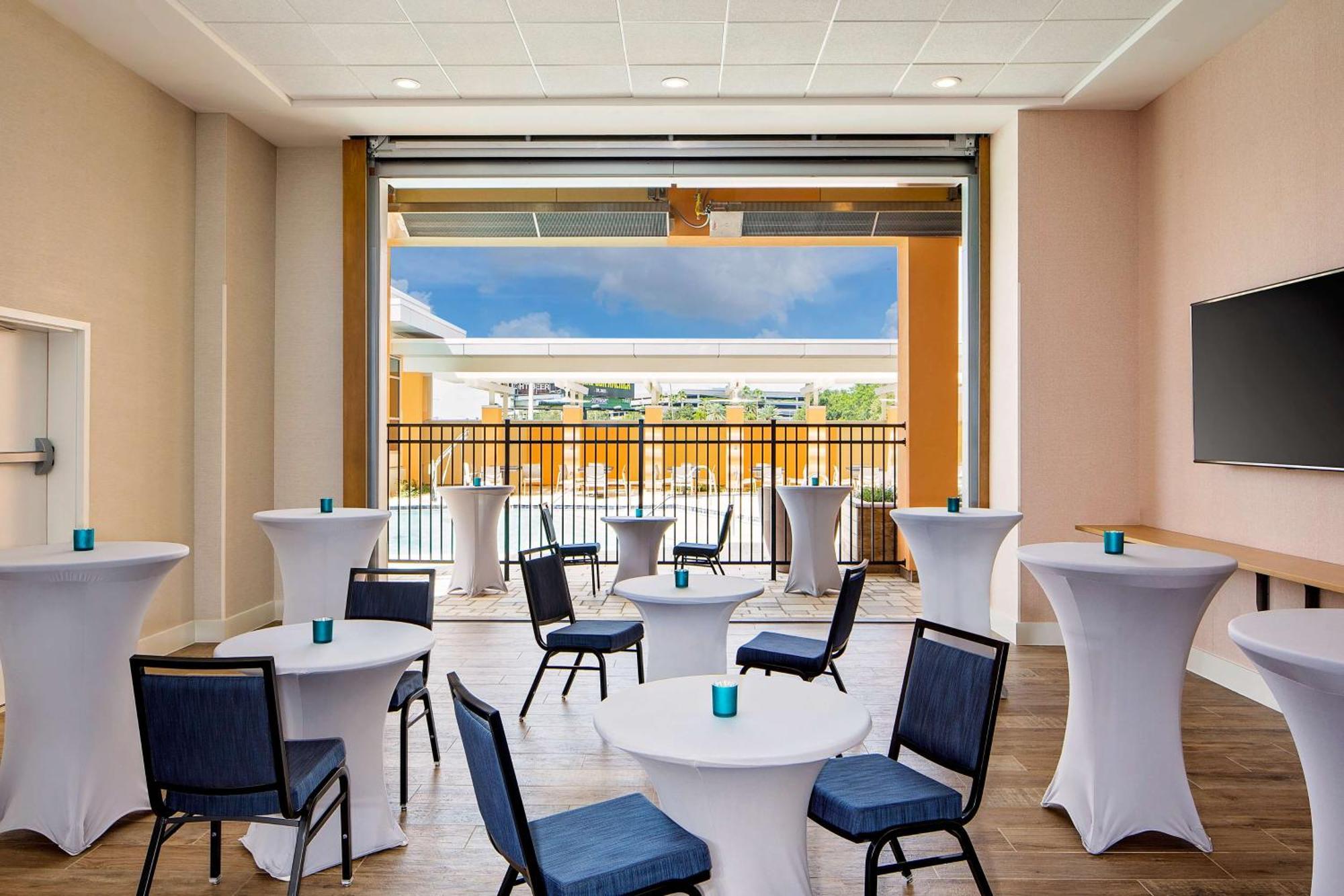 Hyatt House Across From Universal 3* Orlando