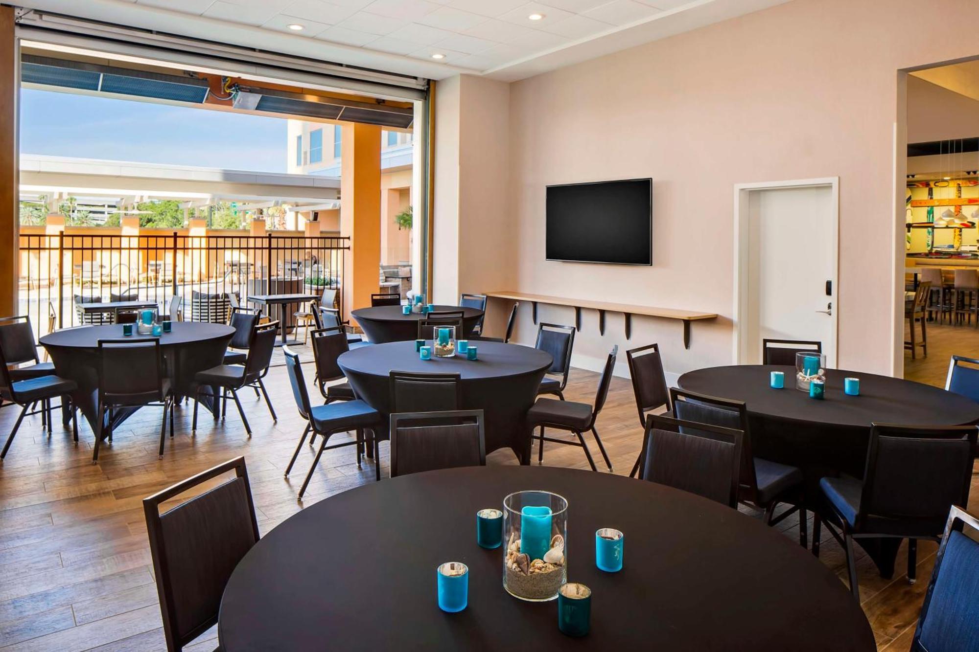 Hyatt House Across From Universal Hotel Orlando