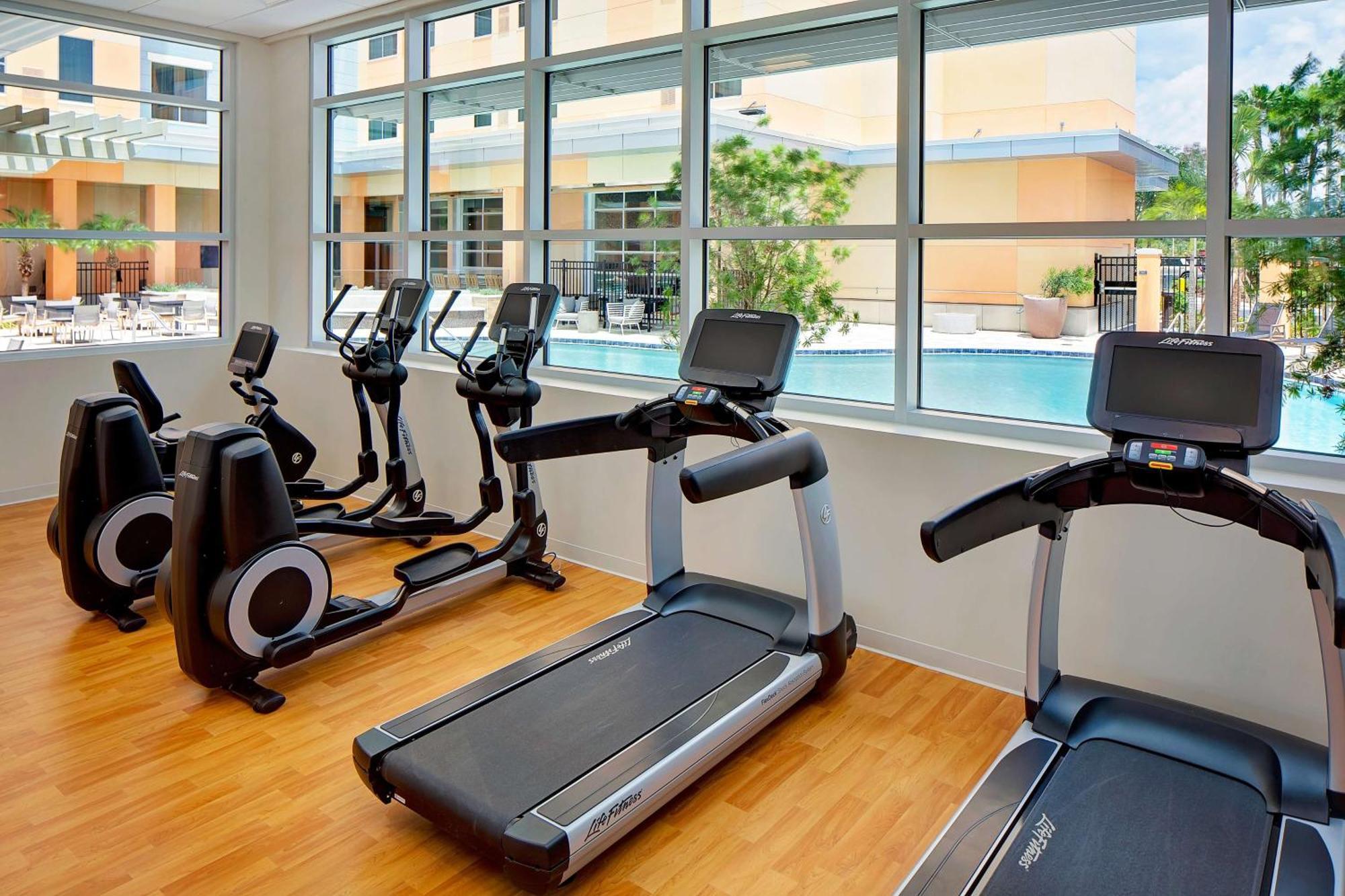 Hyatt House Across From Universal 3* Orlando
