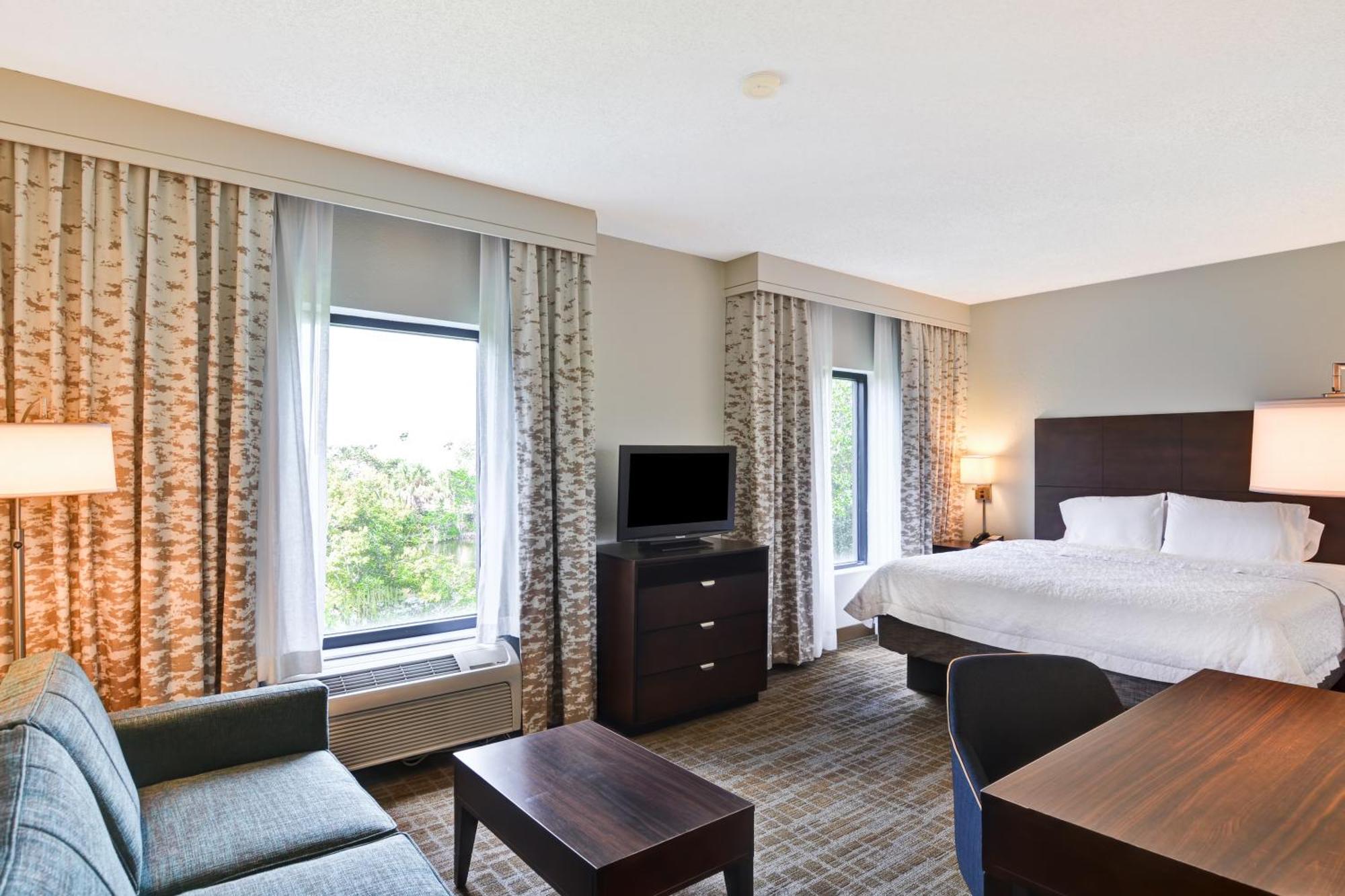 Hotel Hampton & Boynton 3*