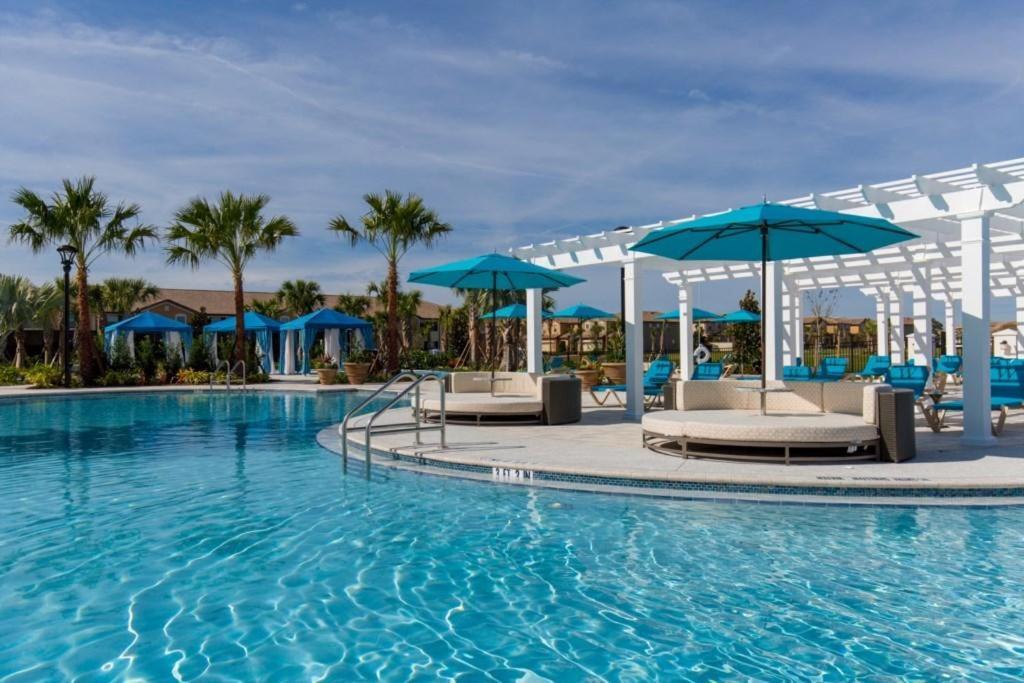Holiday home Bsv8919 - Gorgeous 5 Bedroom 4 Bath Townhome With Private Pool & Free Wifi *