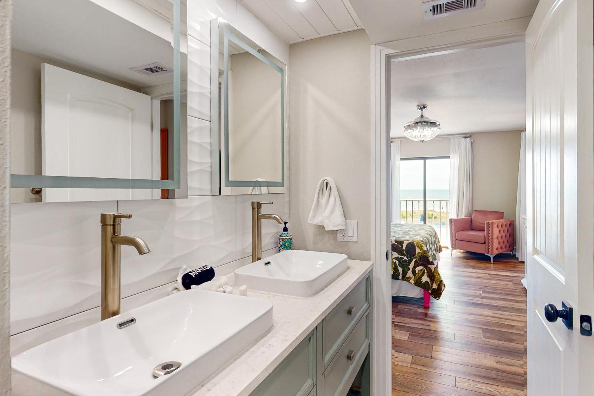 Reef Club 208 Apartment Clearwater Beach