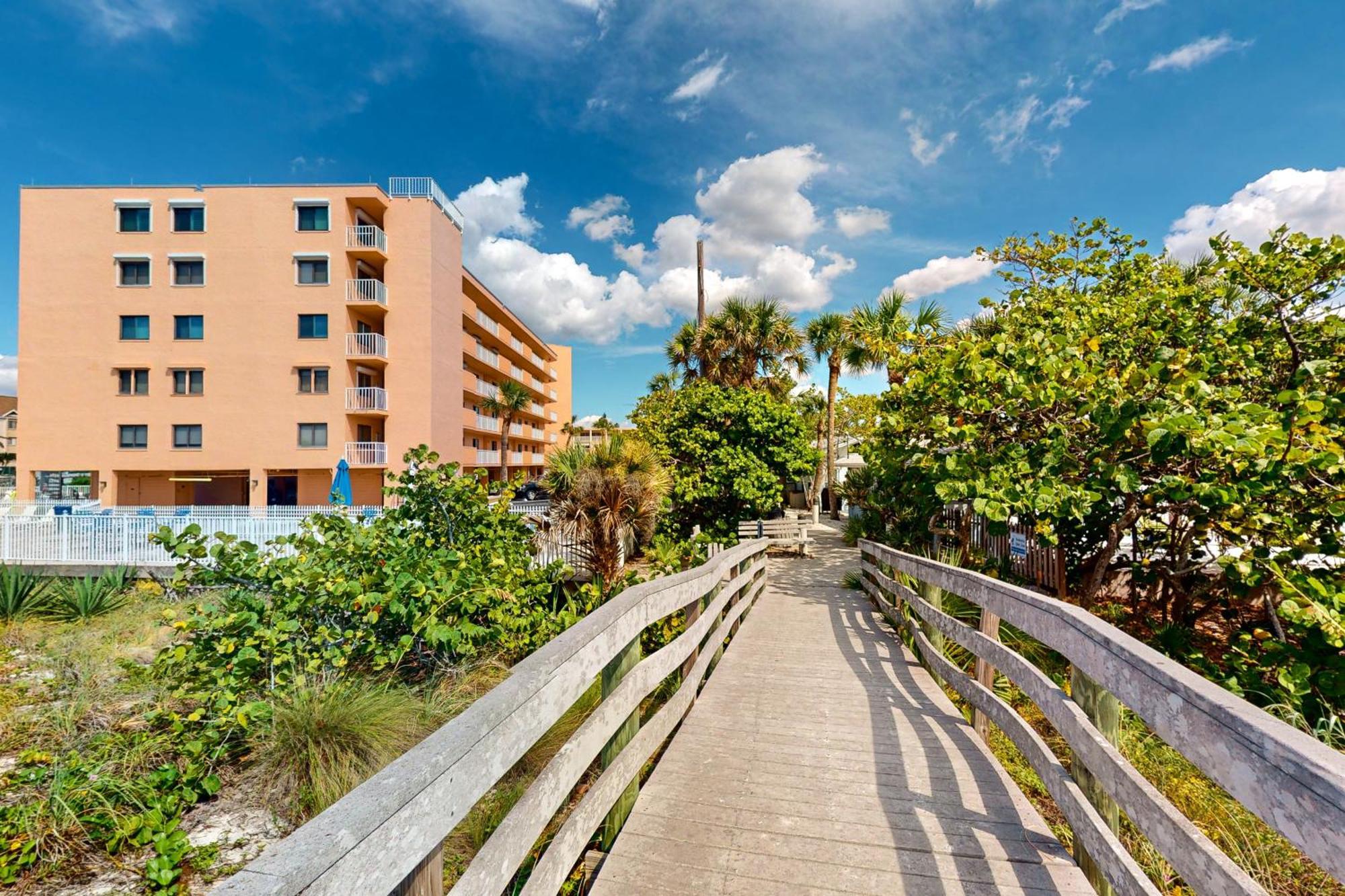 Reef Club 208 * Clearwater Beach