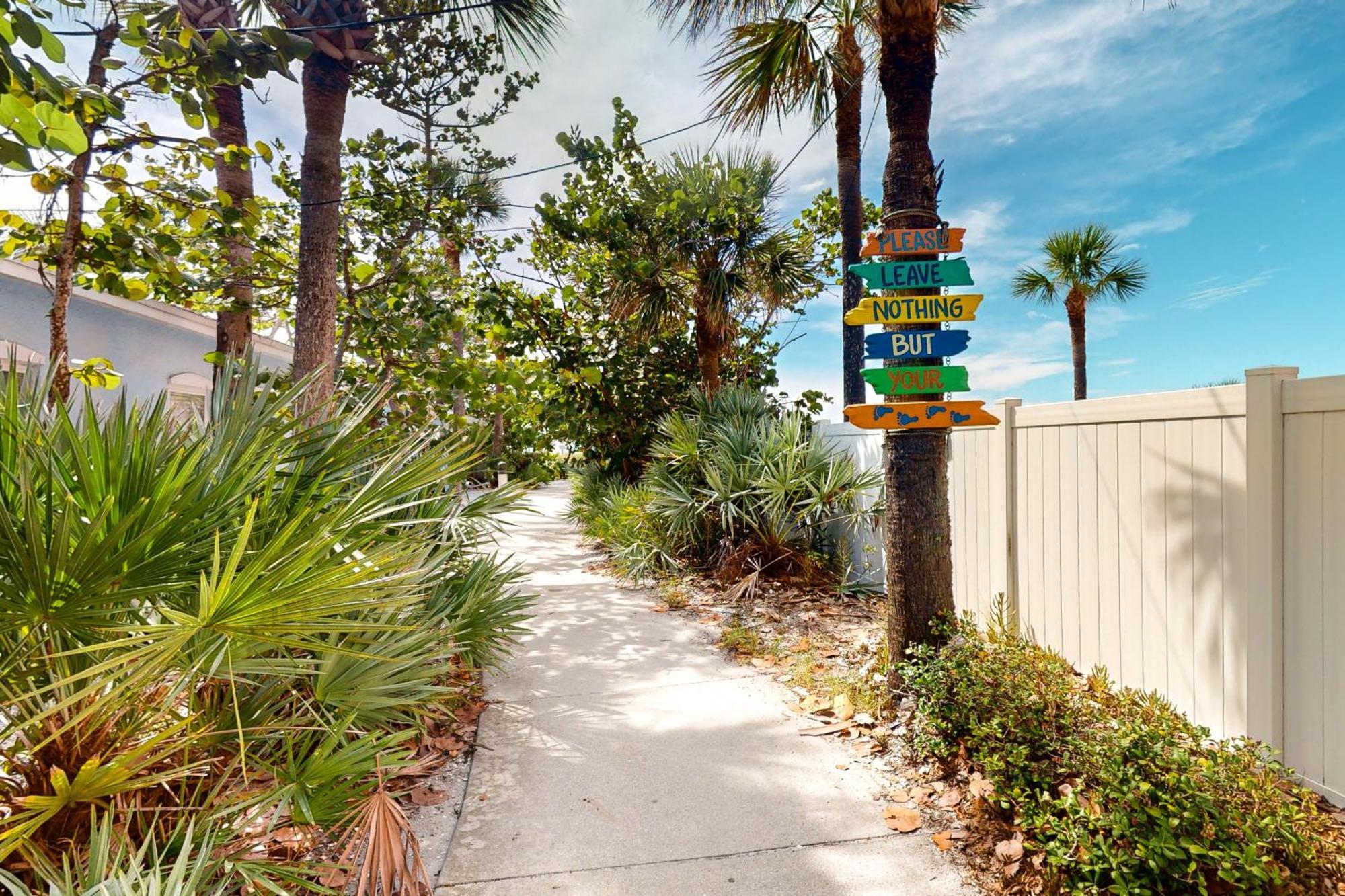 Reef Club 208 Apartment Clearwater Beach