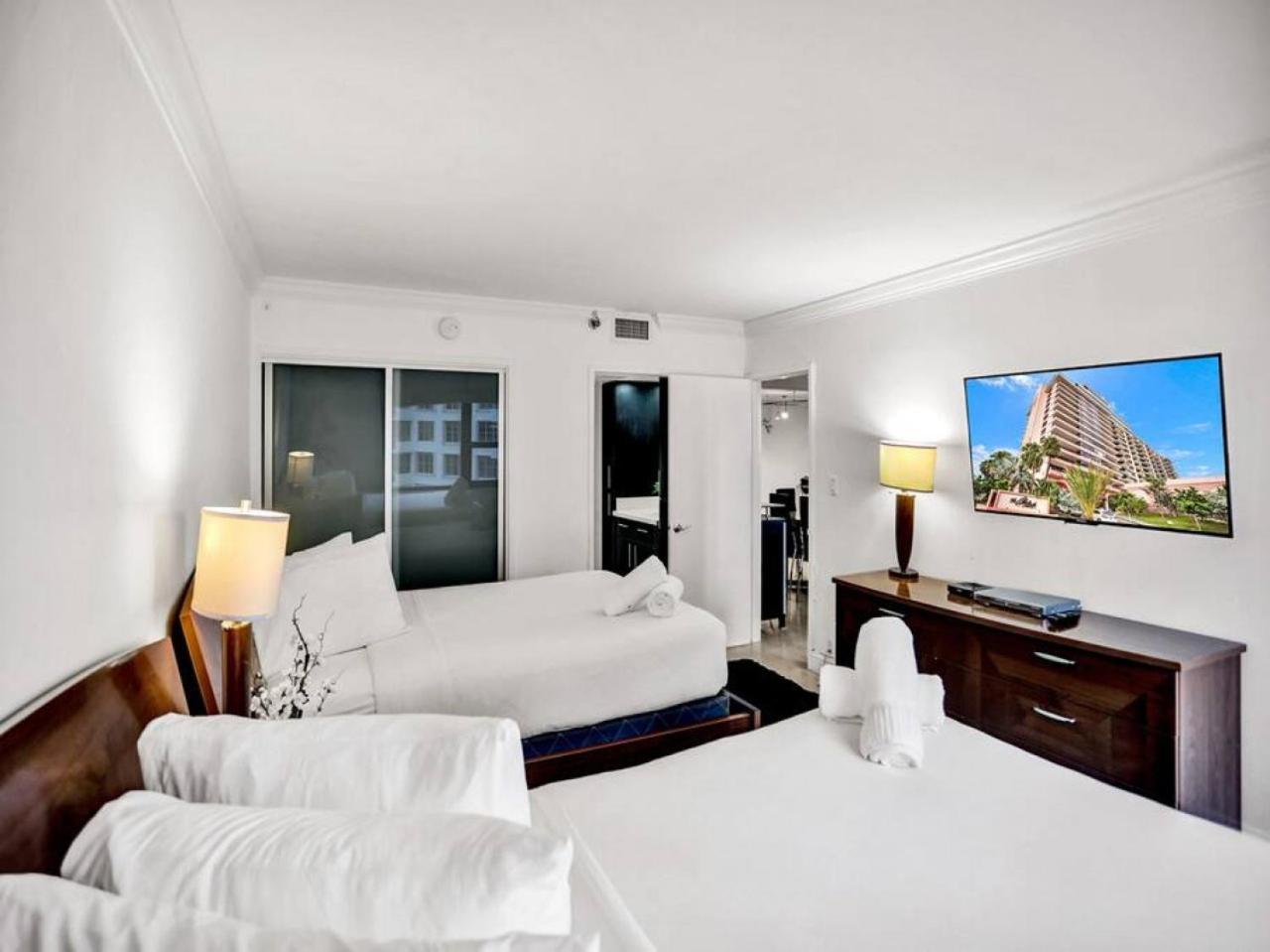 Apartment Stylish Ocean Retreat Service 1009 Miami Beach