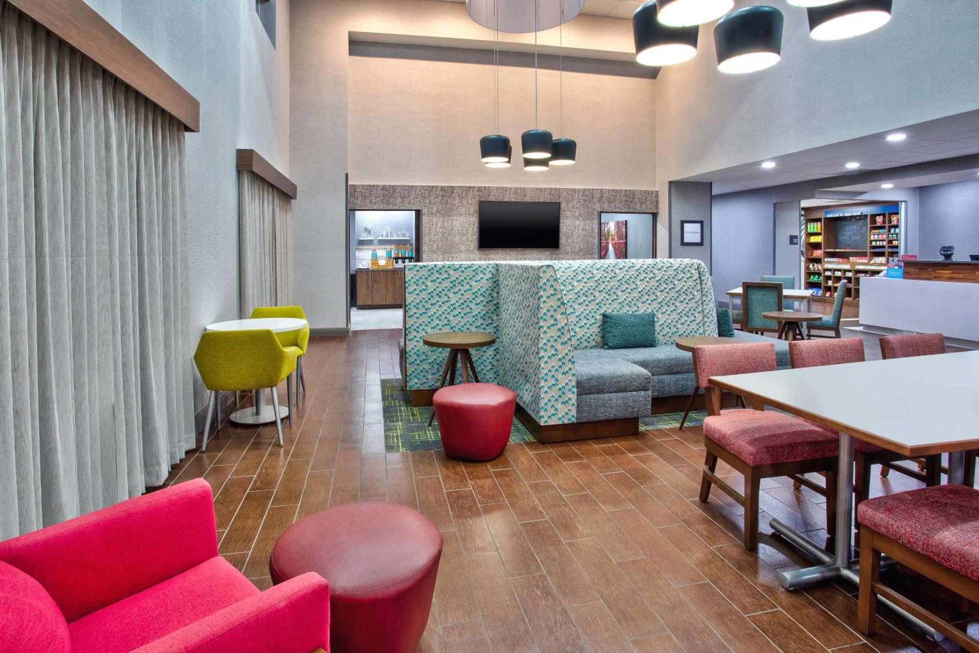 Hotel Hampton & / Myers Cape Coral