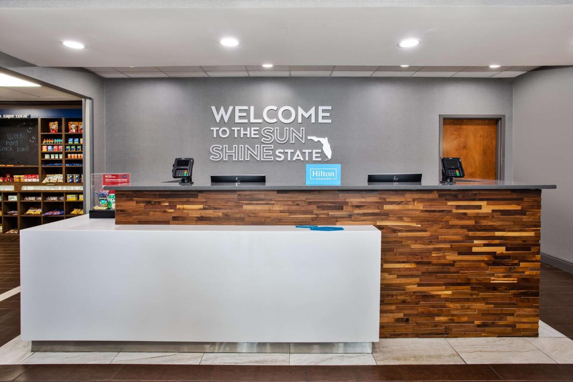 Hampton & / Myers Hotel