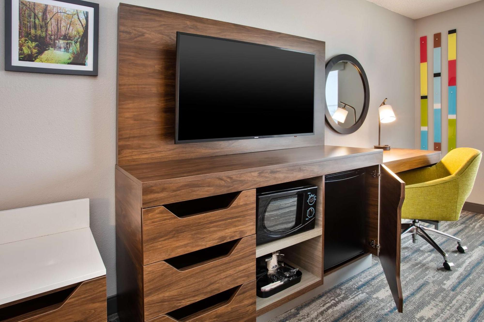 Hotel Hampton & / Myers 3*