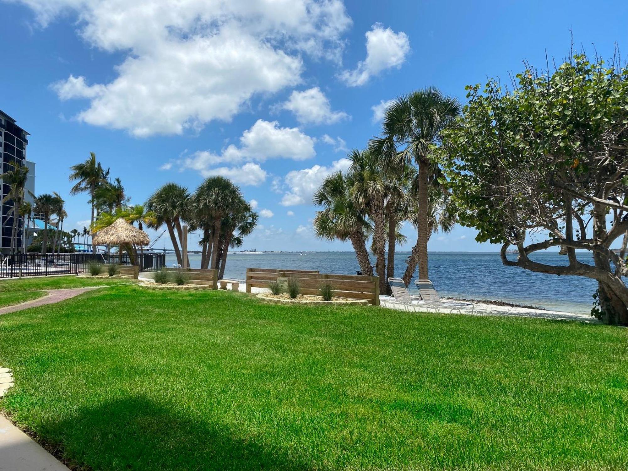 Harbour - Myers / Sanibel Gateway Hotel