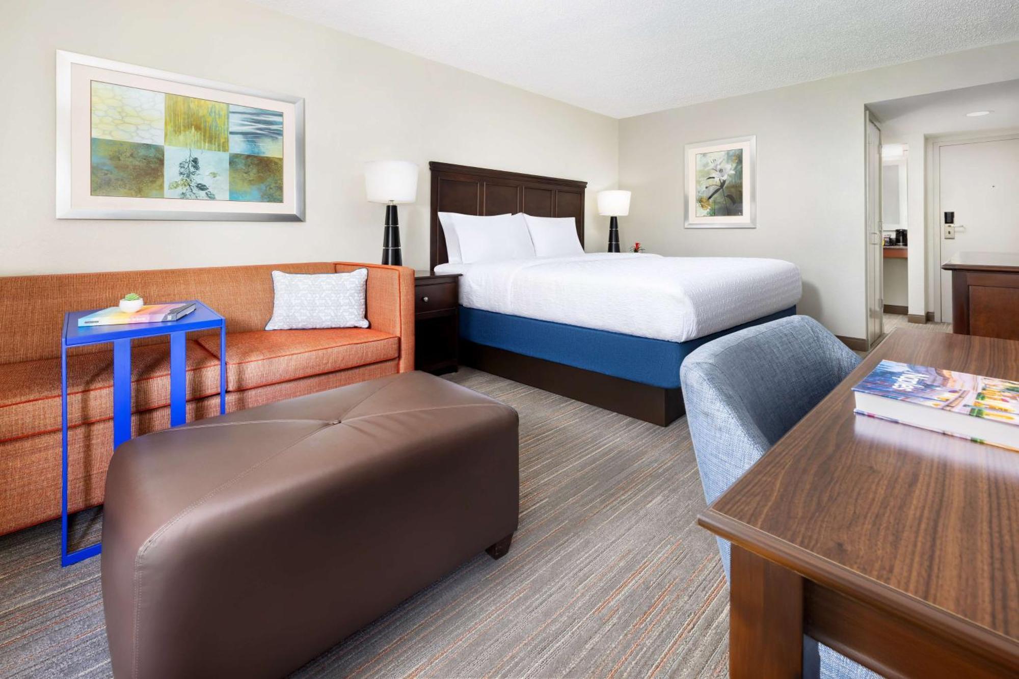 Hampton Naples-central 3* Naples