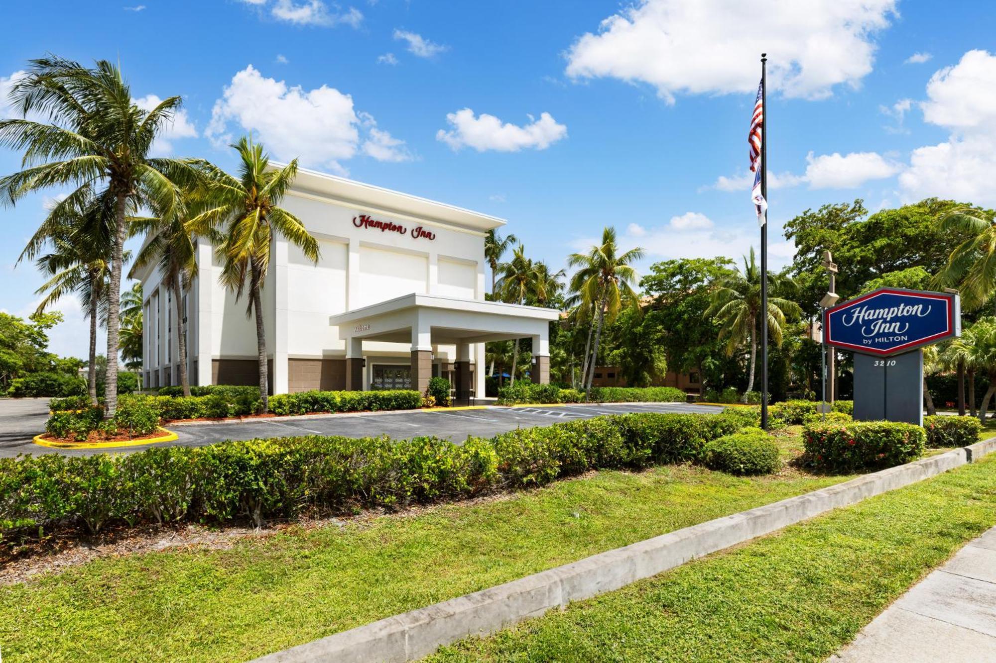 Hampton Naples-central 3* Naples