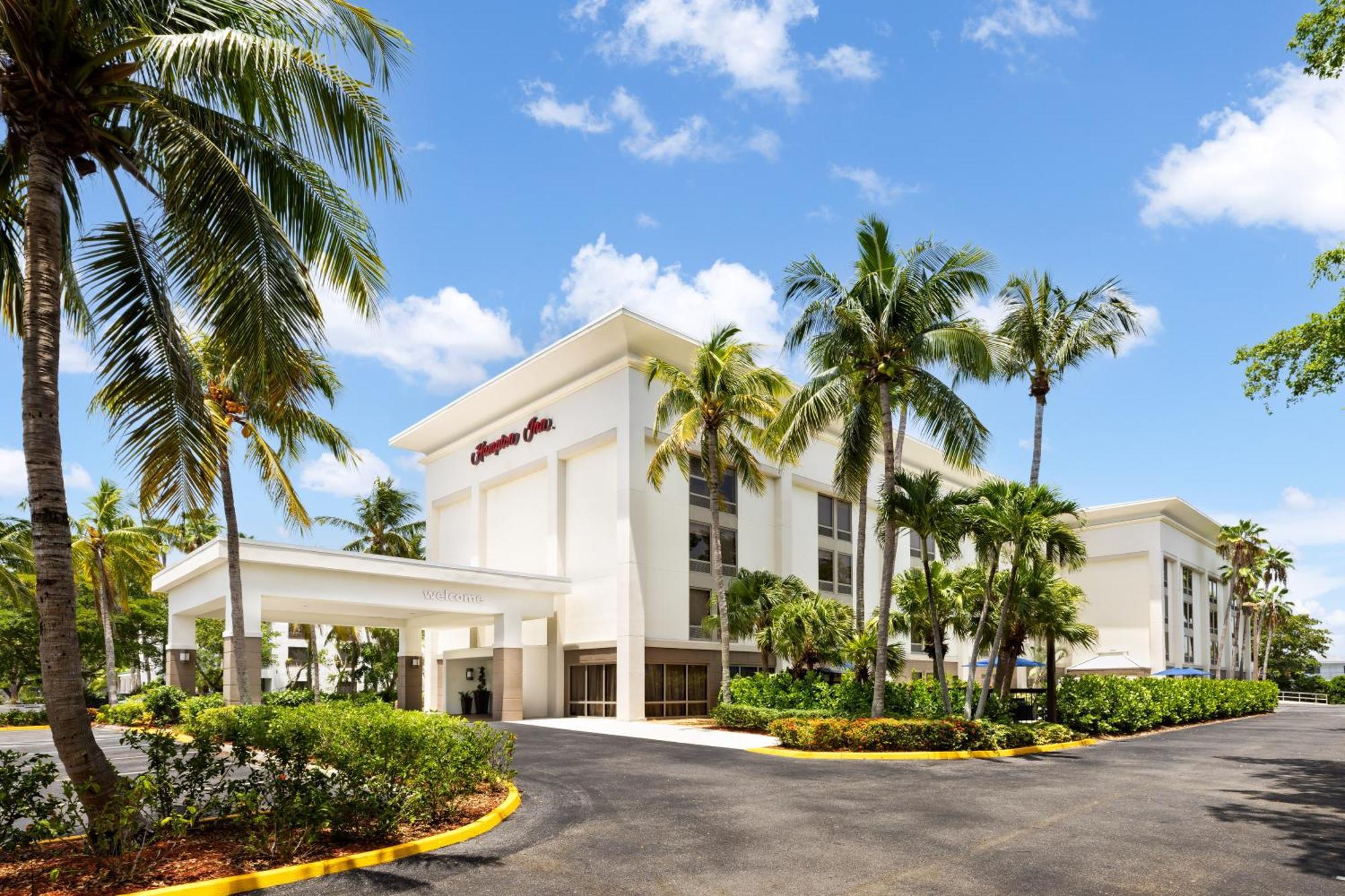 Hampton Naples-central 3* Naples