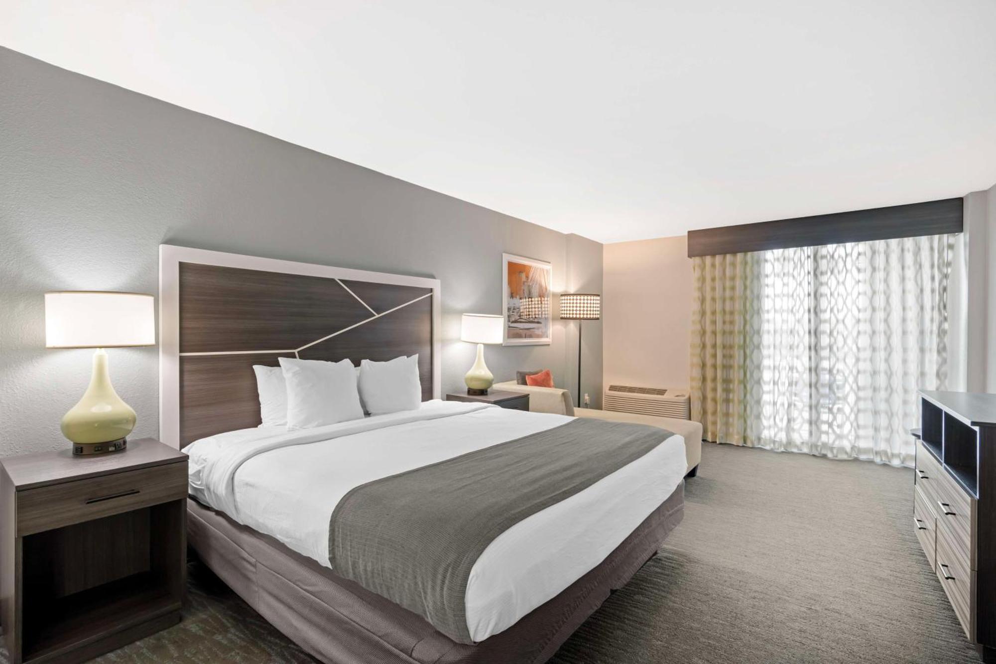 Western Daytona Seabreeze 3*
