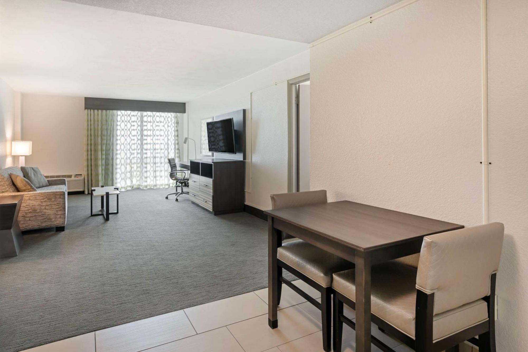 Western Daytona Seabreeze 3*
