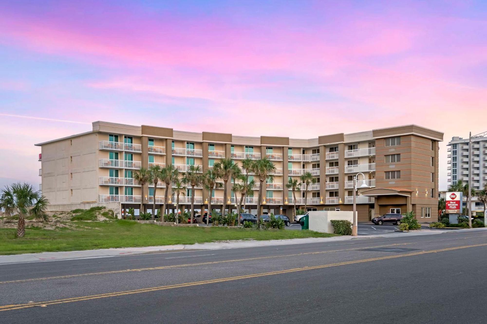 Western Daytona Seabreeze Hotel 3*