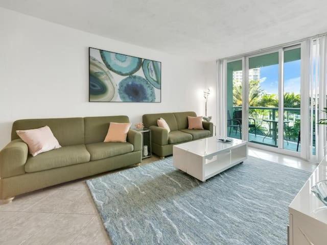 Apartment Tides Ocean Retreat By Cielo Hollywood