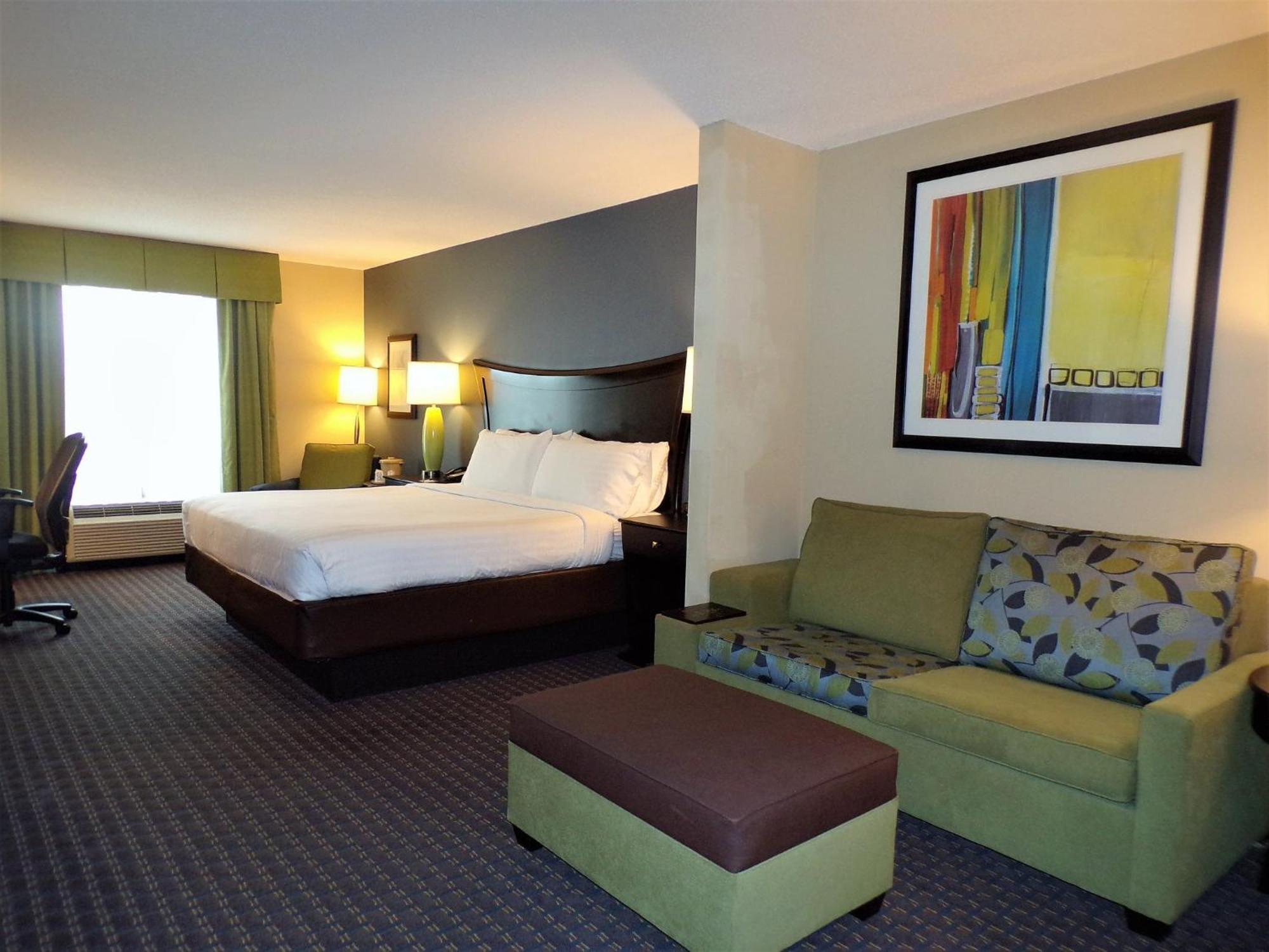 Express & Largo-clearwater By Ihg