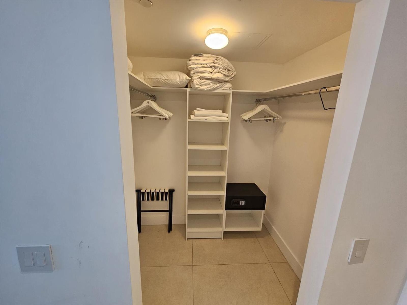Lyfe-3308 Holiday home