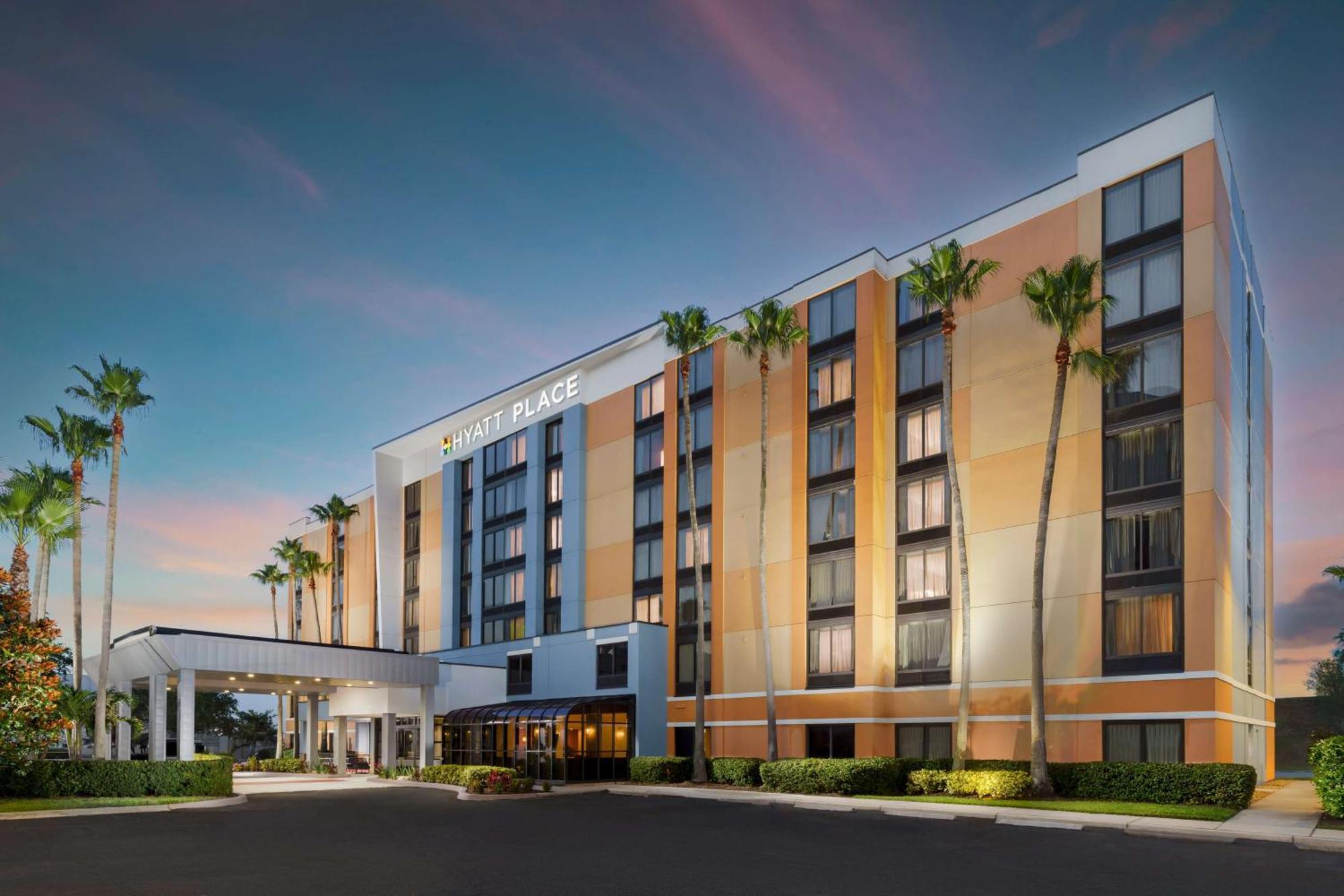 Hyatt Place Across From Universal Hotel